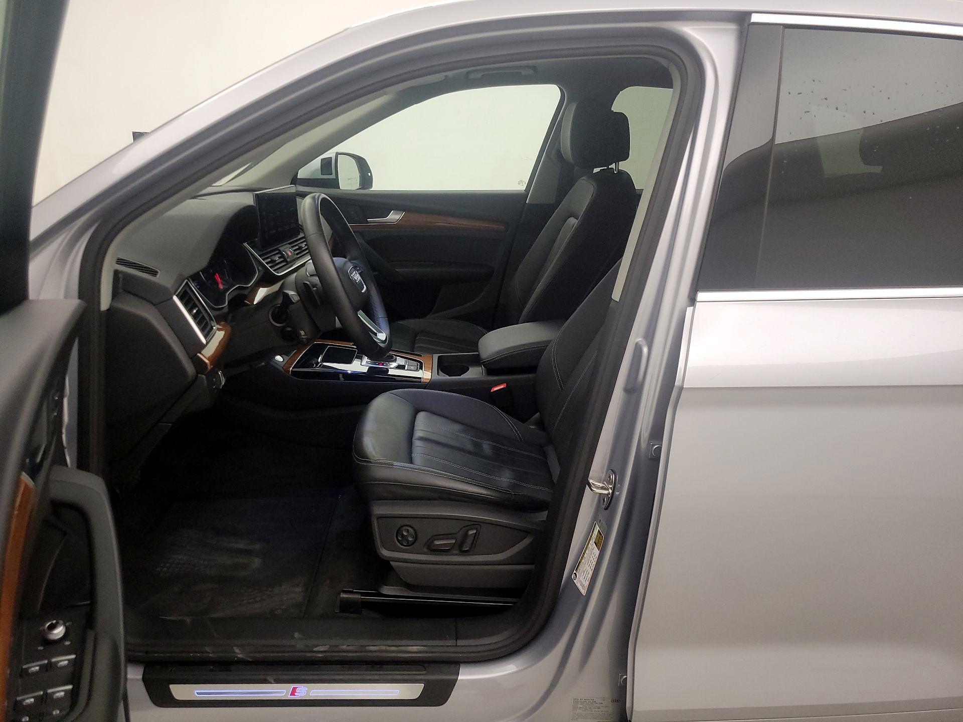 Thumbnail: 2023 Audi Q5 - 11