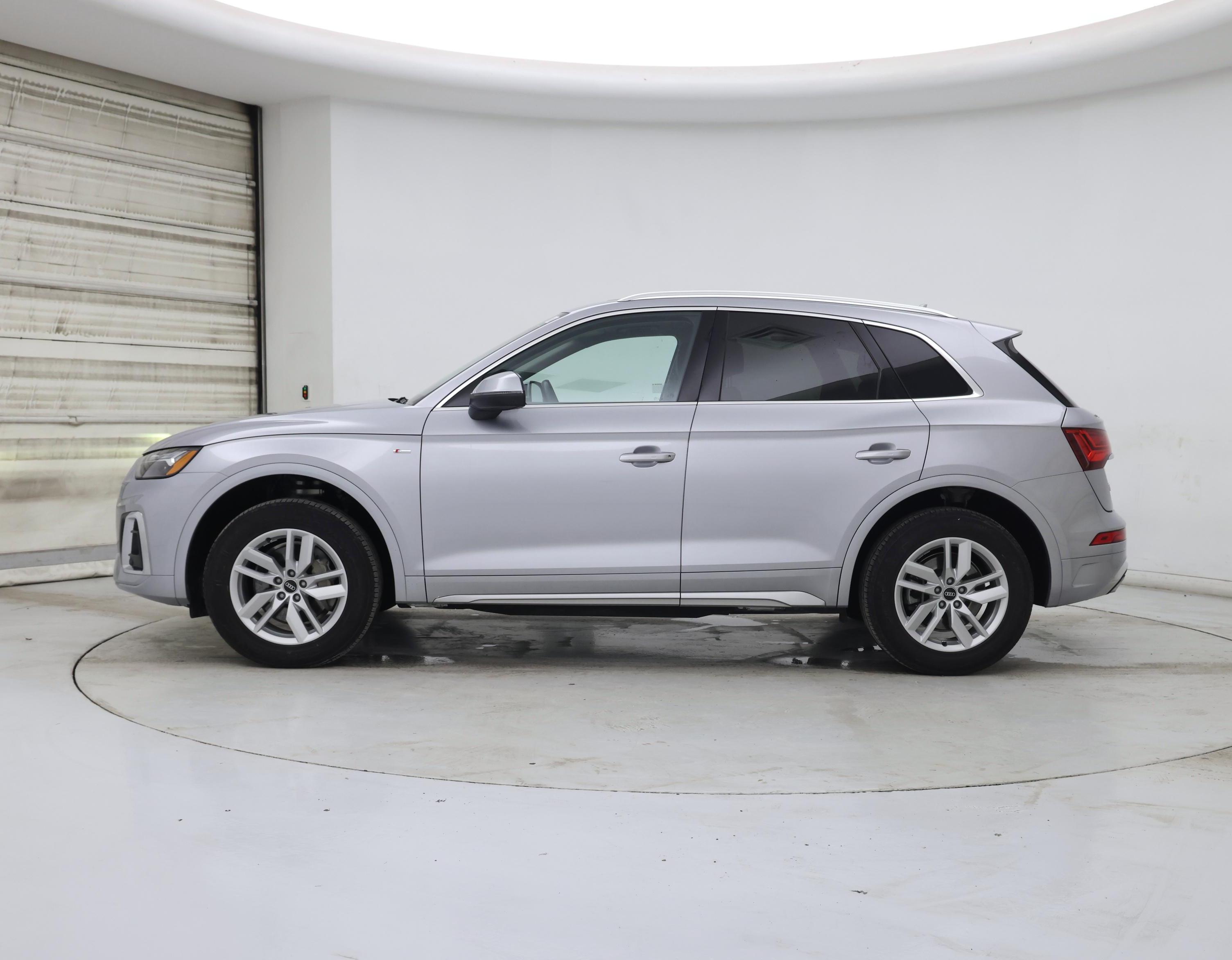 Thumbnail: 2023 Audi Q5 - 3