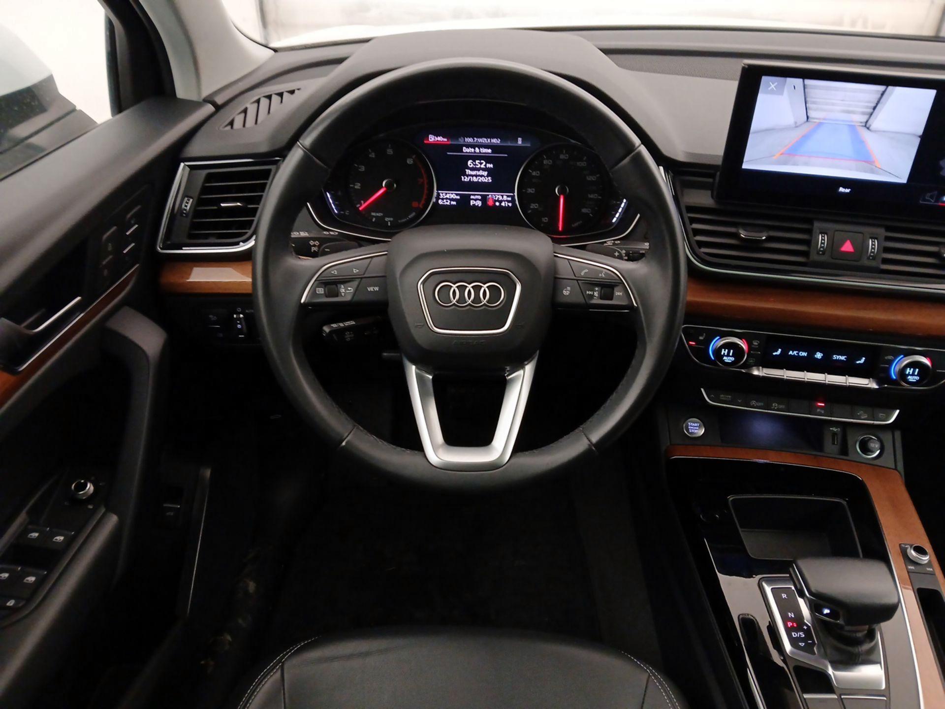 Thumbnail: 2023 Audi Q5 - 10