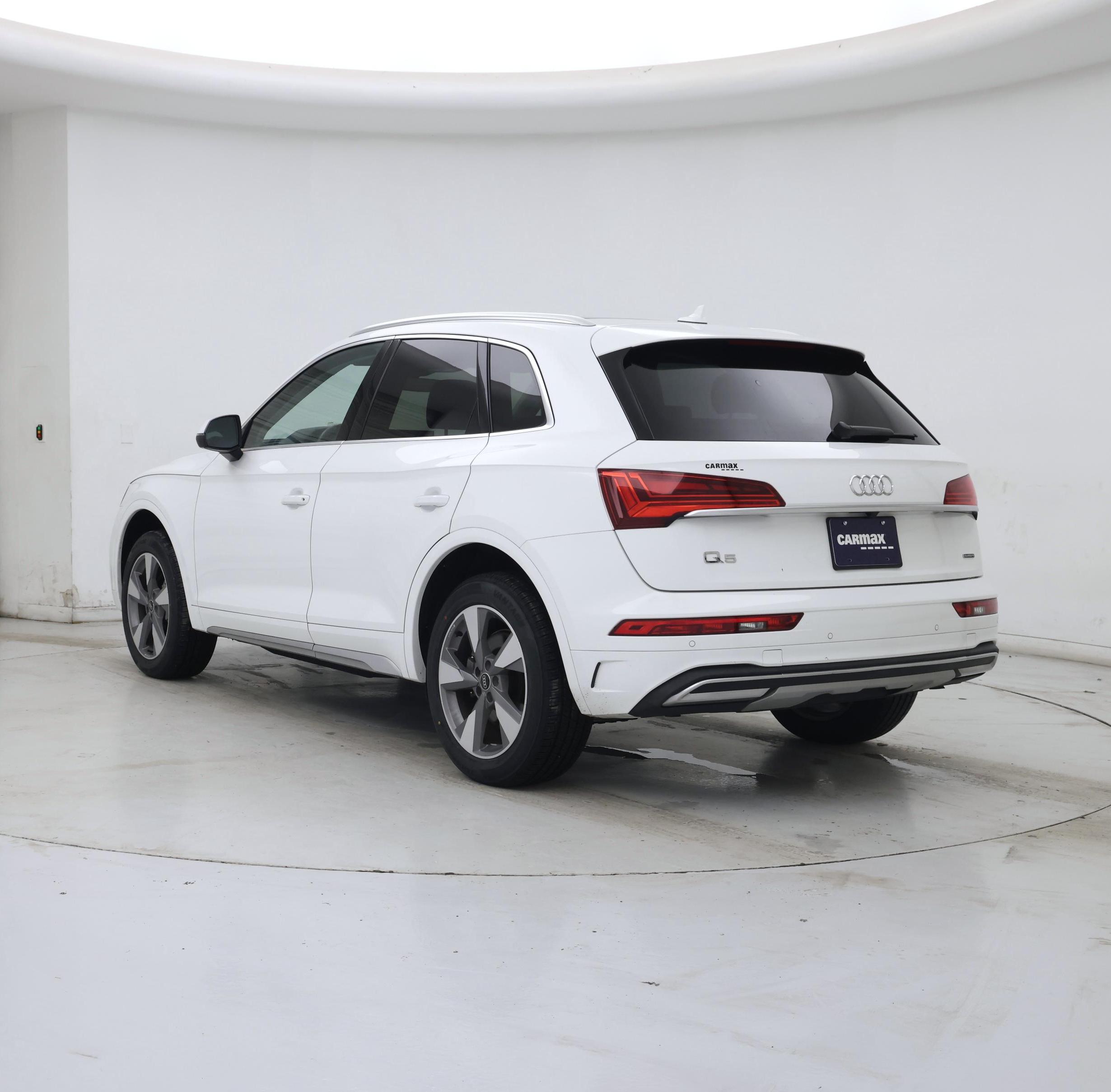 Thumbnail: 2023 Audi Q5 - 2