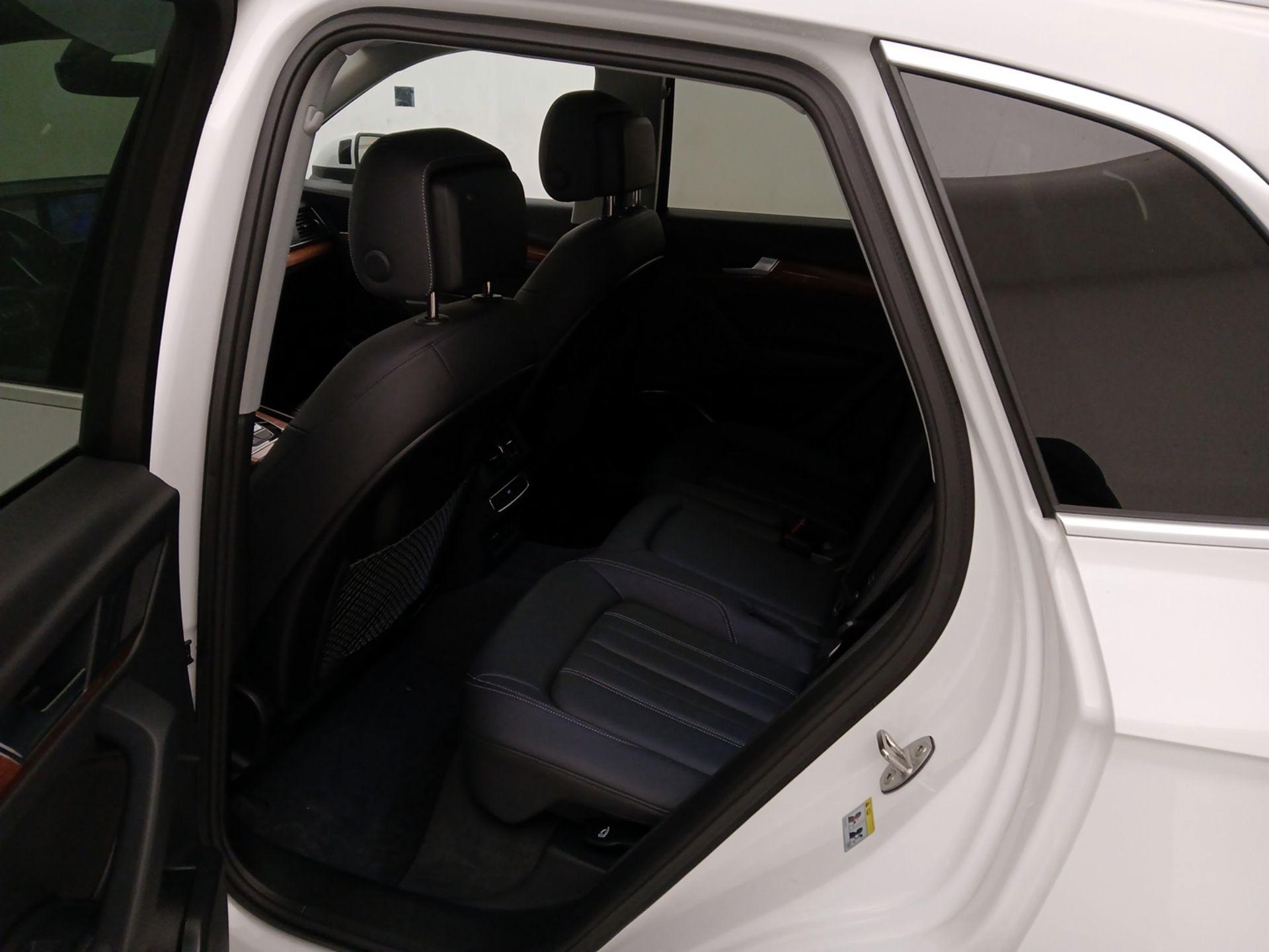 Thumbnail: 2023 Audi Q5 - 20