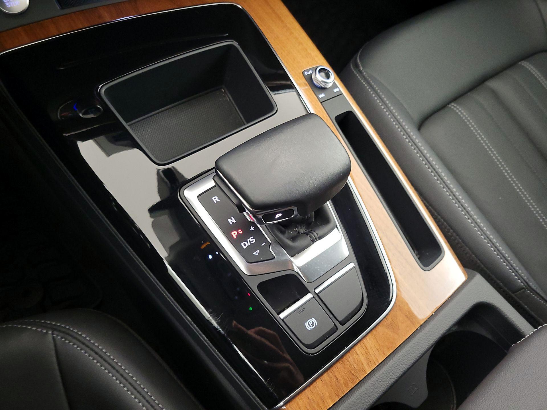 Thumbnail: 2023 Audi Q5 - 17