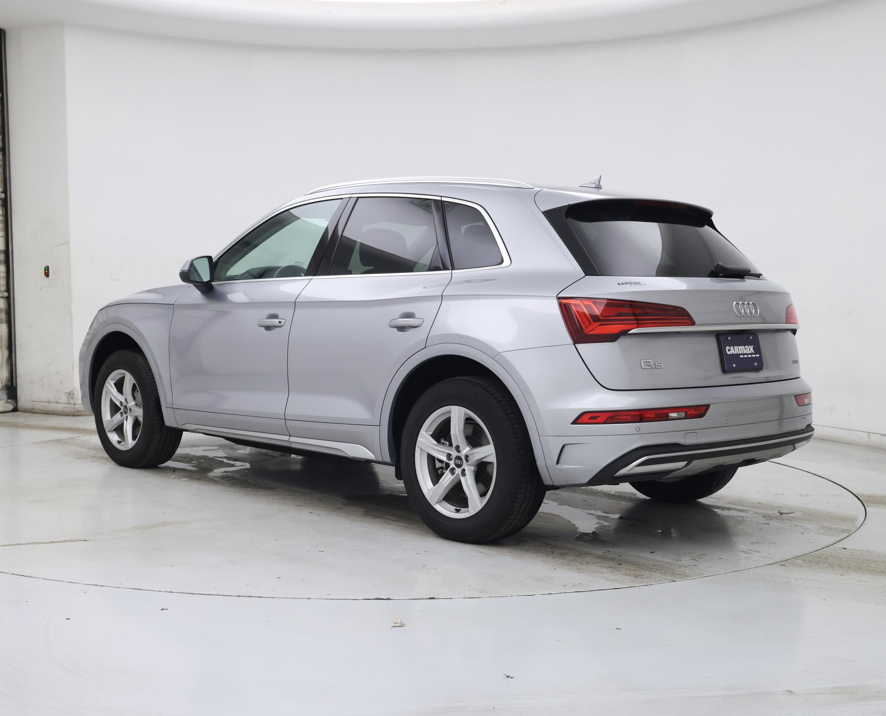 Thumbnail: 2023 Audi Q5 - 2