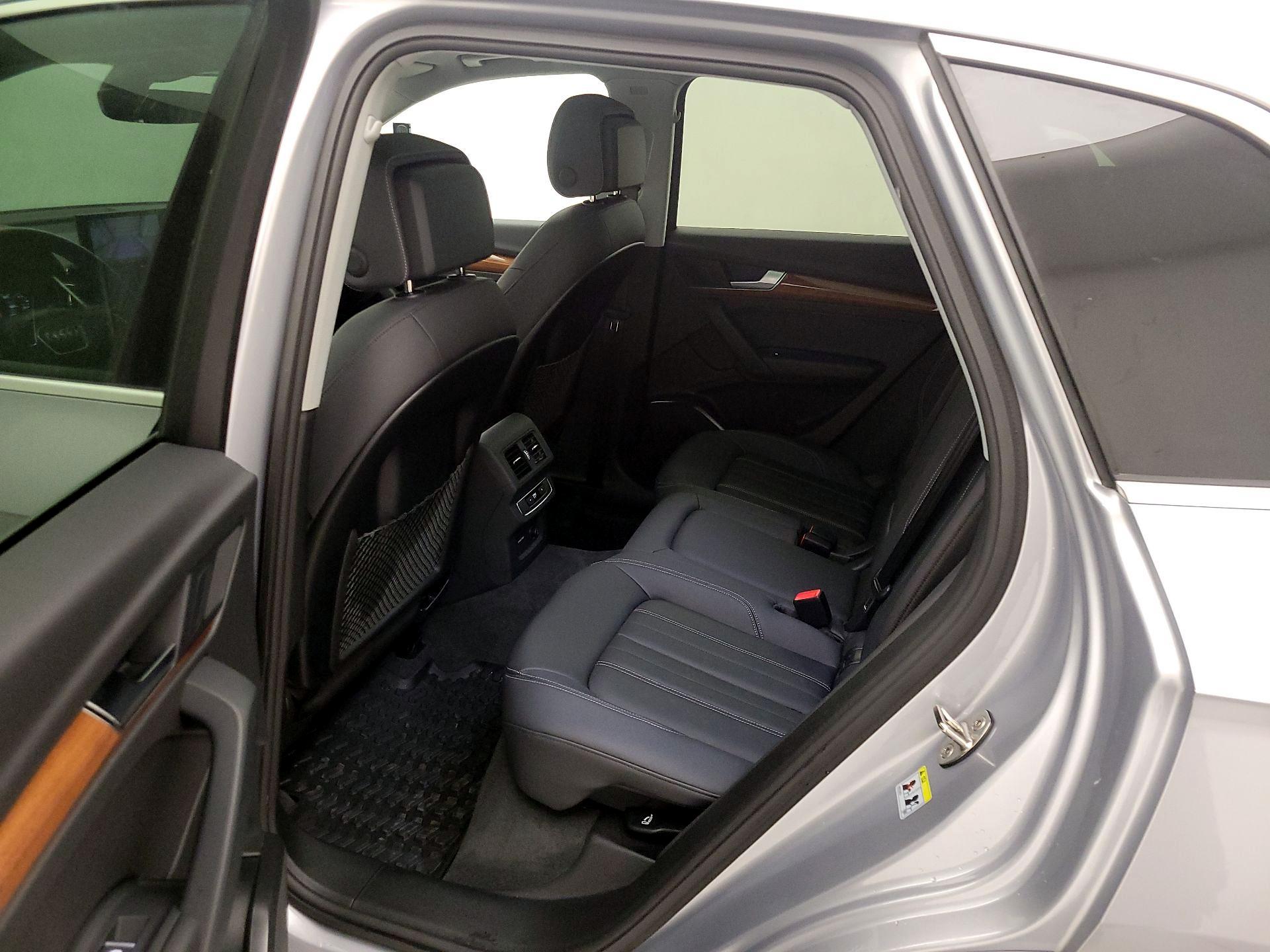 Thumbnail: 2023 Audi Q5 - 20