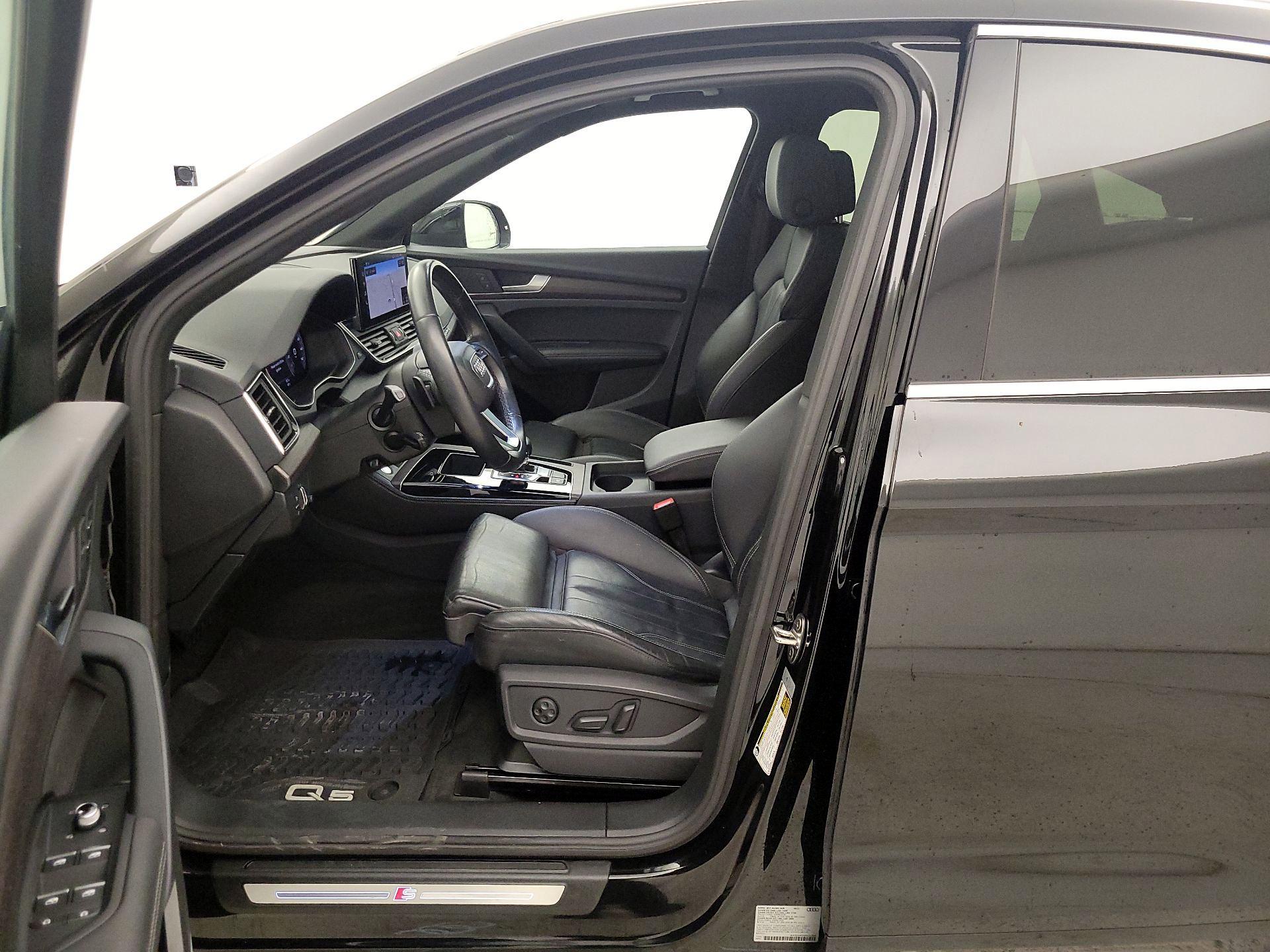 Thumbnail: 2023 Audi Q5 - 11