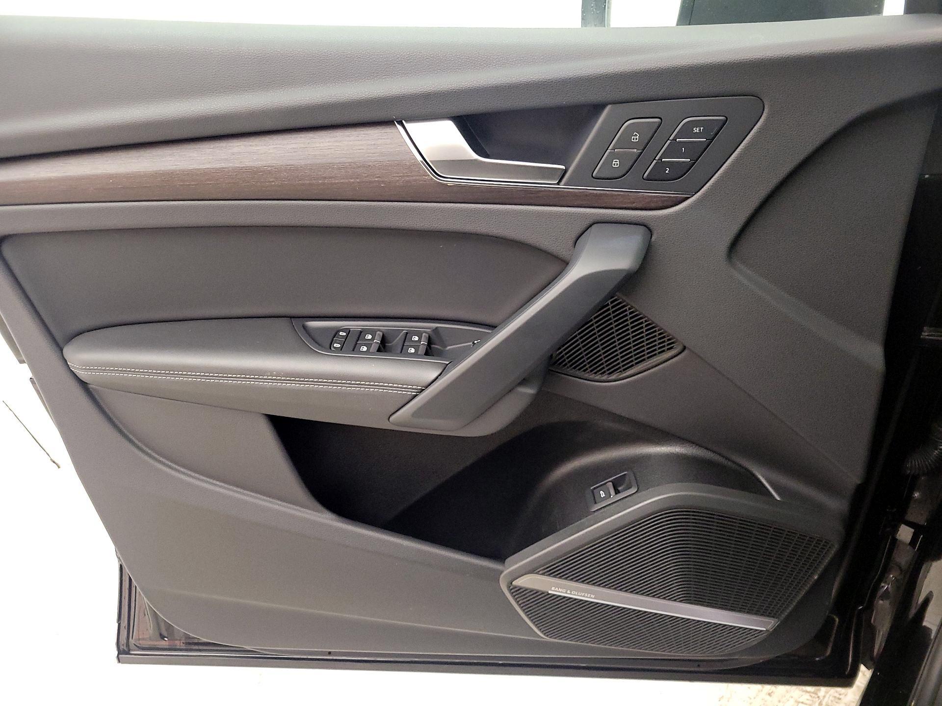 Thumbnail: 2023 Audi Q5 - 12