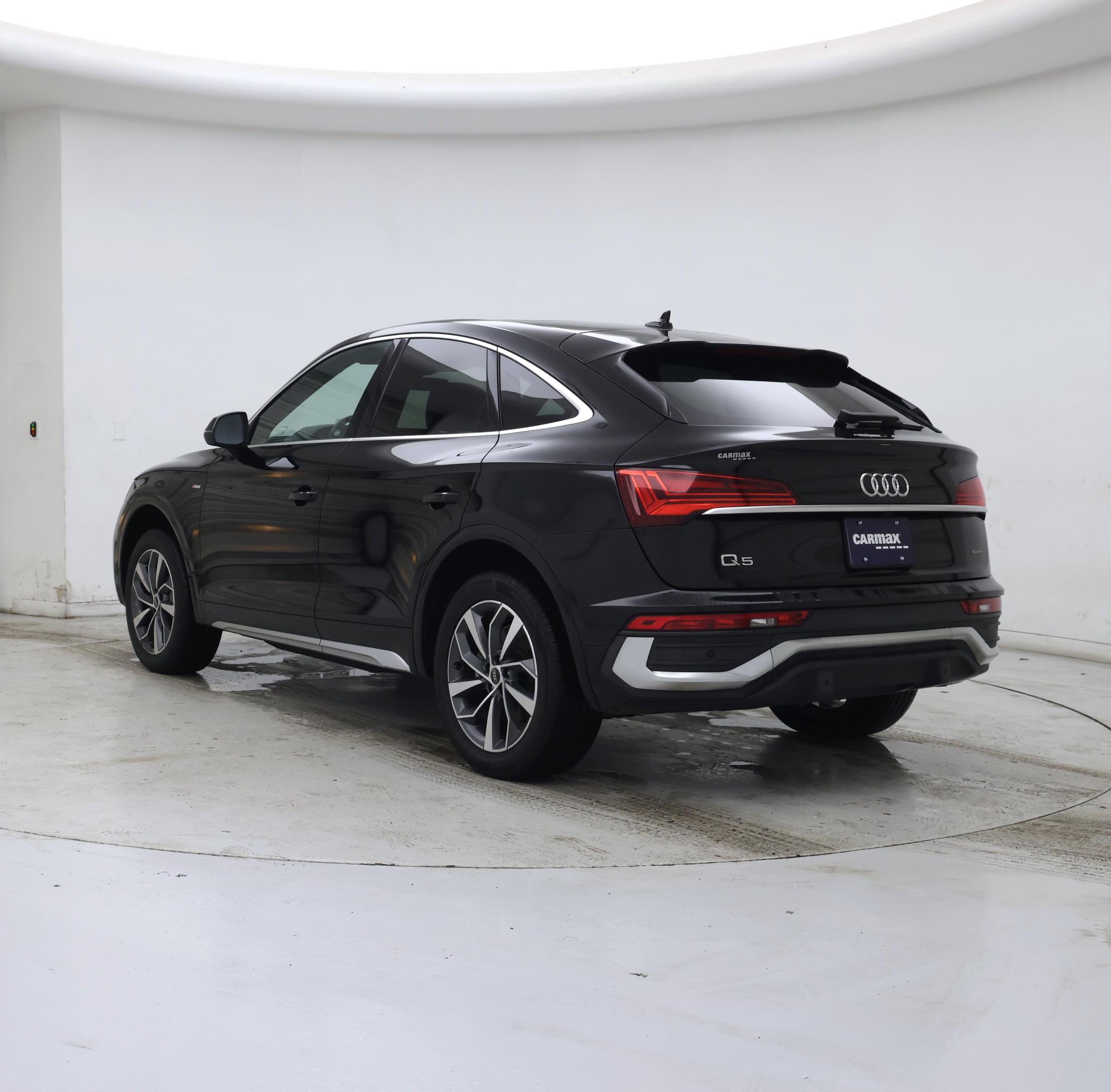 Thumbnail: 2023 Audi Q5 - 2