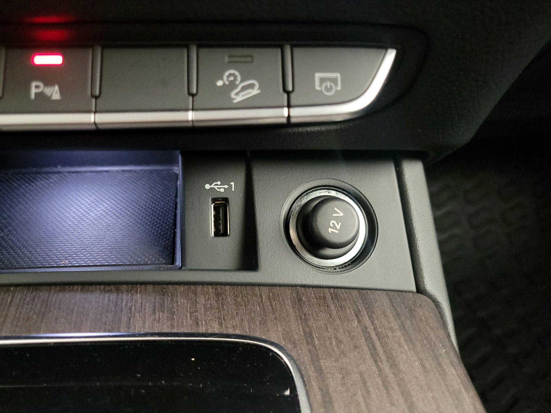 Thumbnail: 2023 Audi Q5 - 19