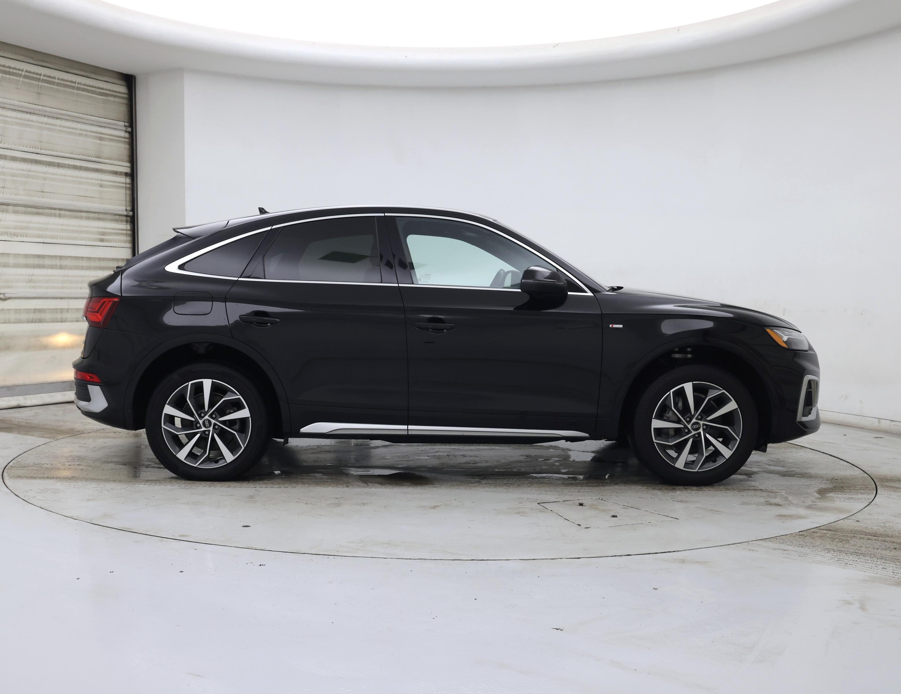 Thumbnail: 2023 Audi Q5 - 7