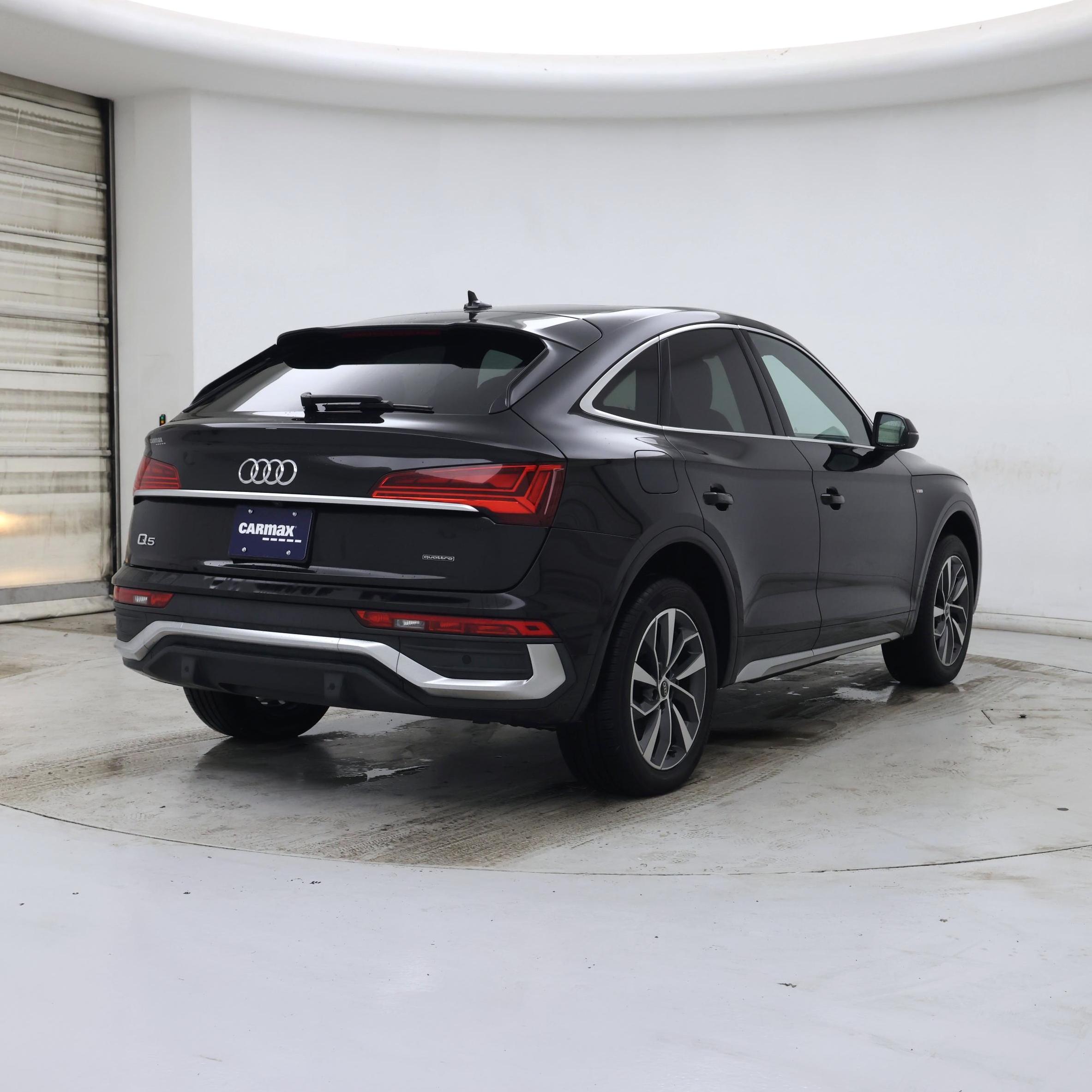 Thumbnail: 2023 Audi Q5 - 8