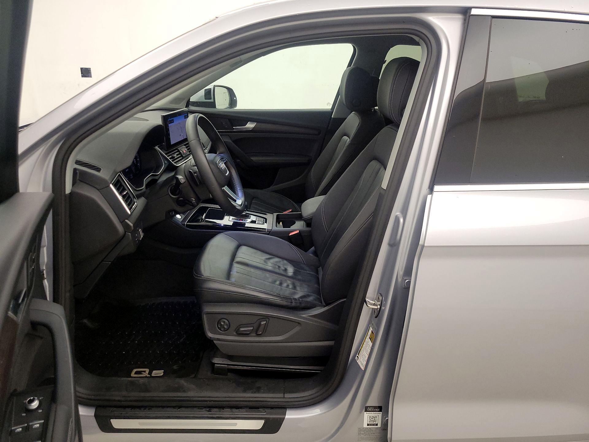 Thumbnail: 2023 Audi Q5 - 11