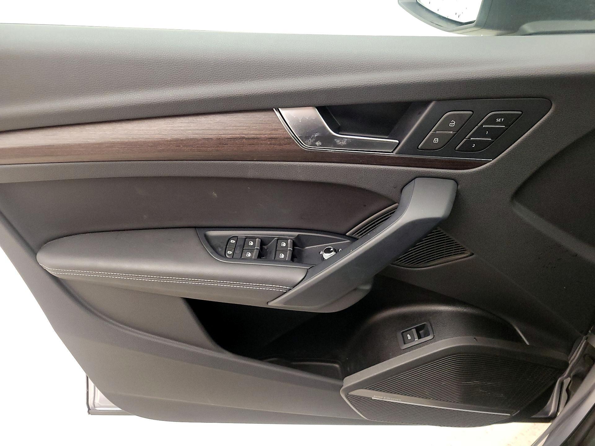 Thumbnail: 2023 Audi Q5 - 12