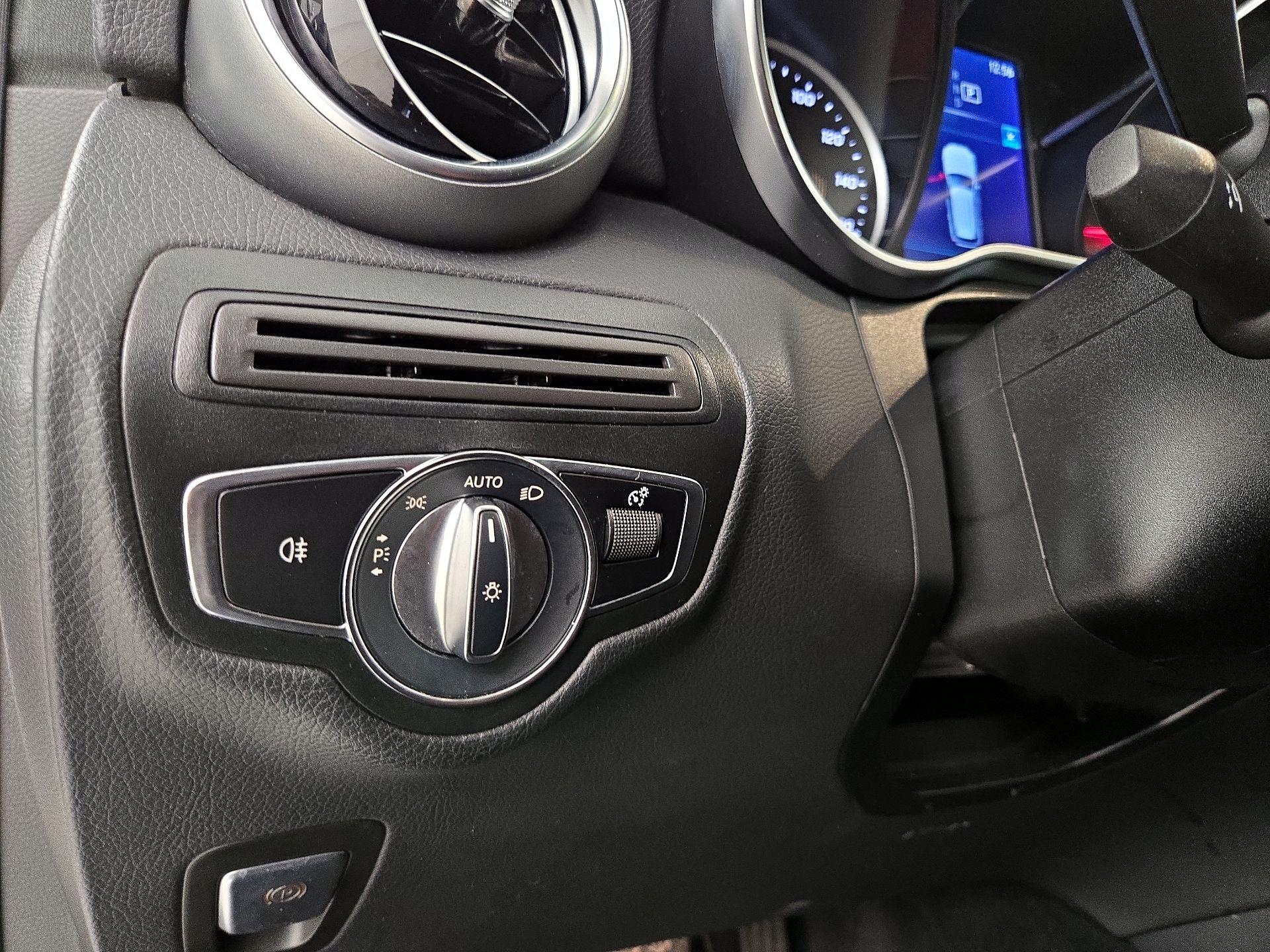 Thumbnail: 2021 Mercedes-Benz GLC - 13