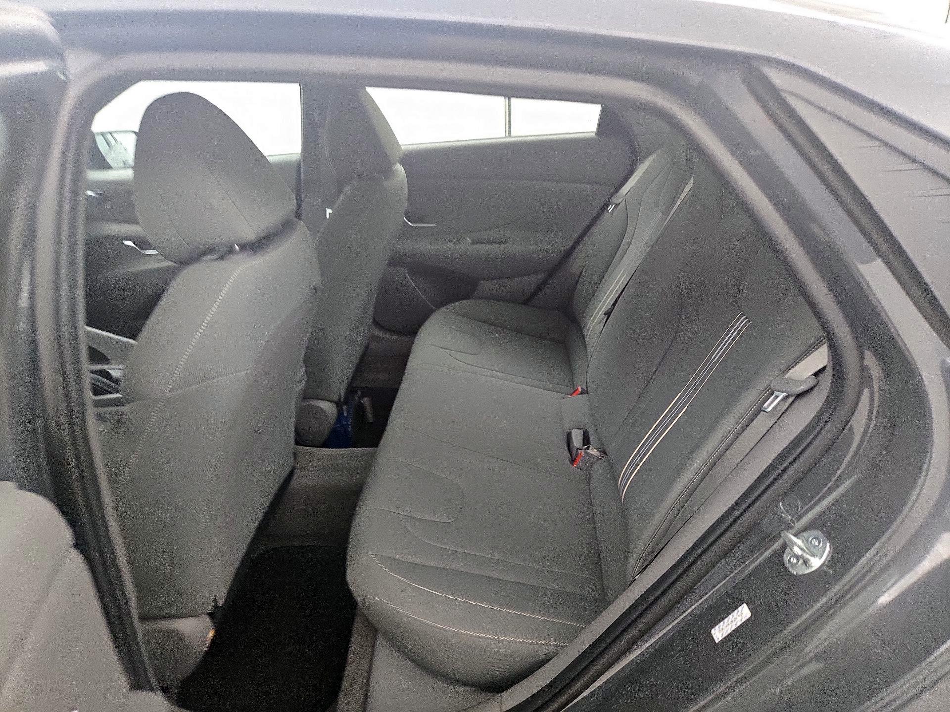 Thumbnail: 2023 Hyundai Elantra - 19