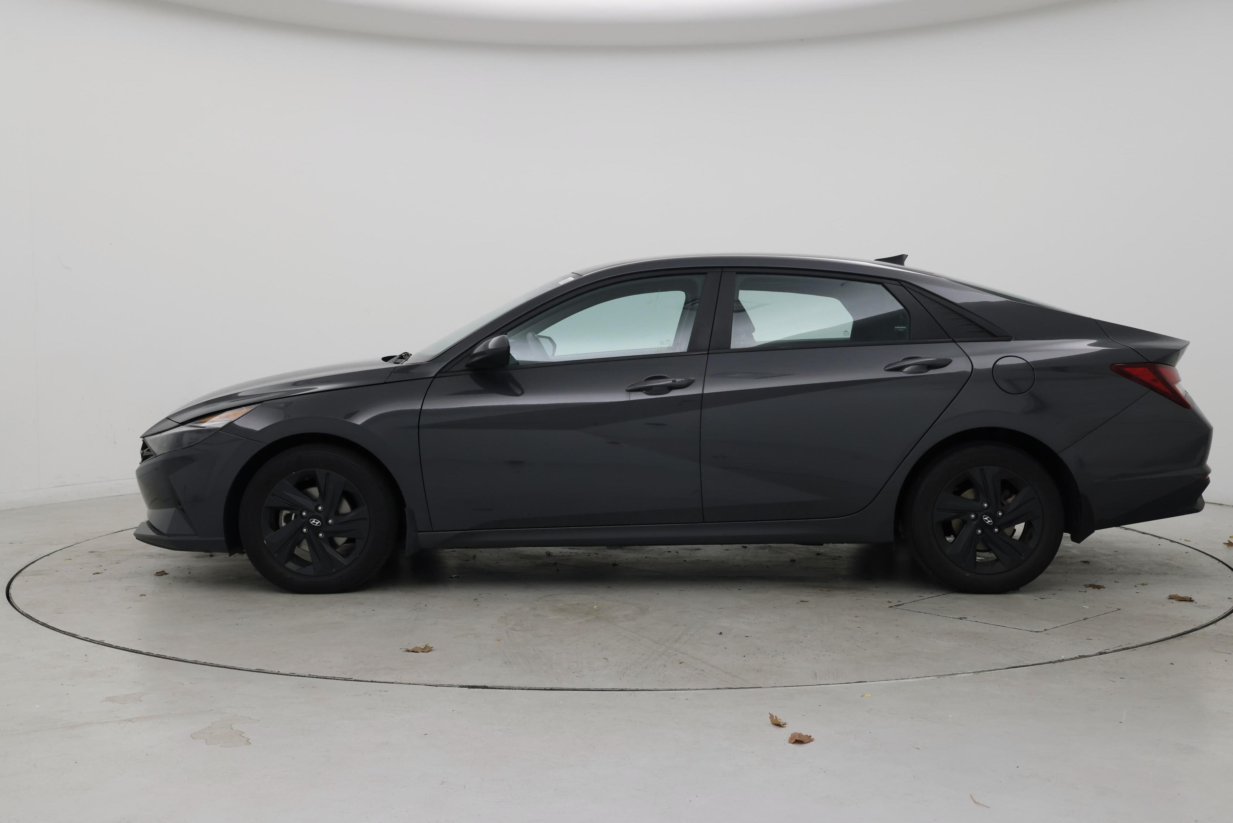 Thumbnail: 2023 Hyundai Elantra - 3