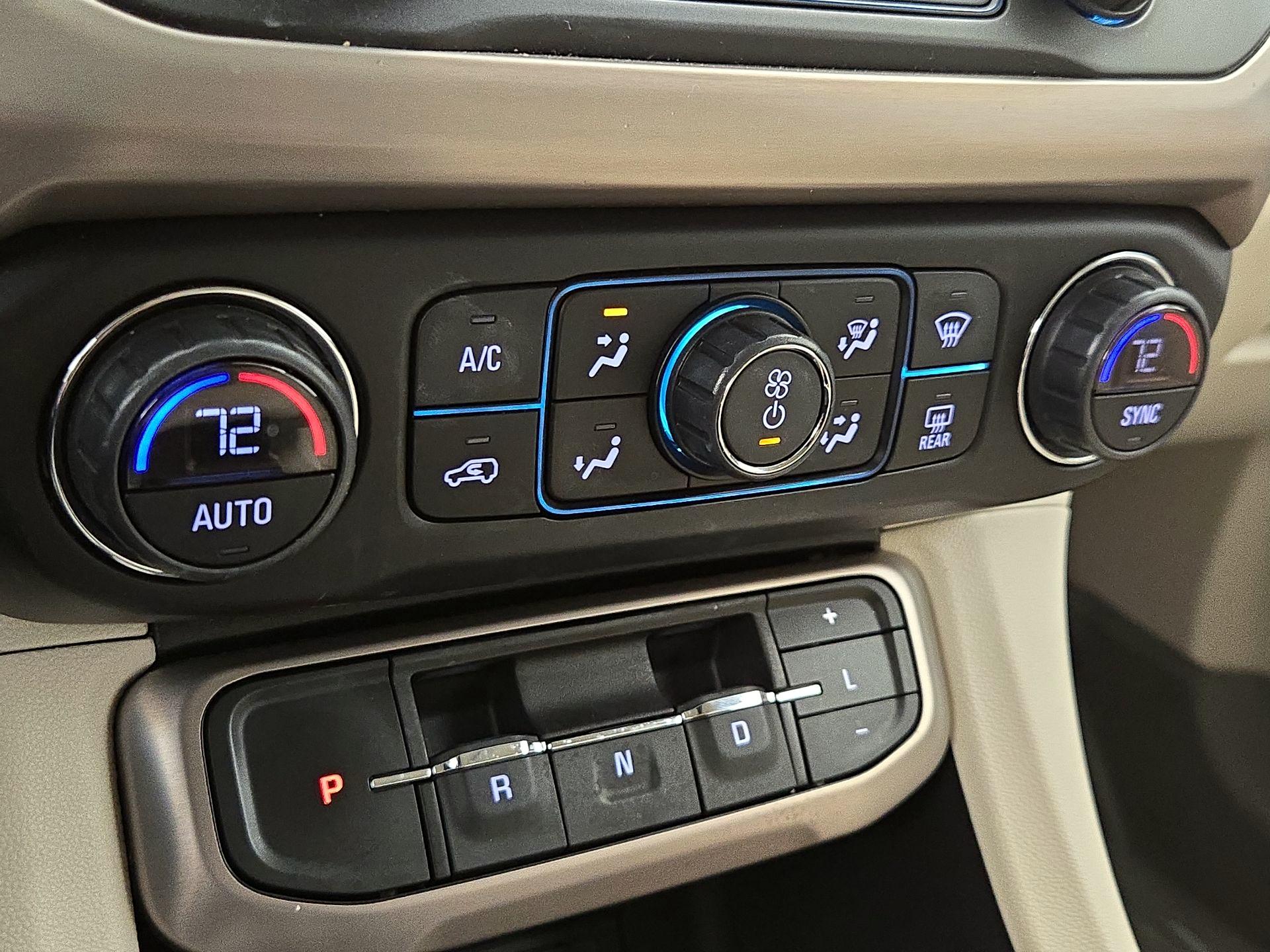 Thumbnail: 2021 GMC Acadia - 17