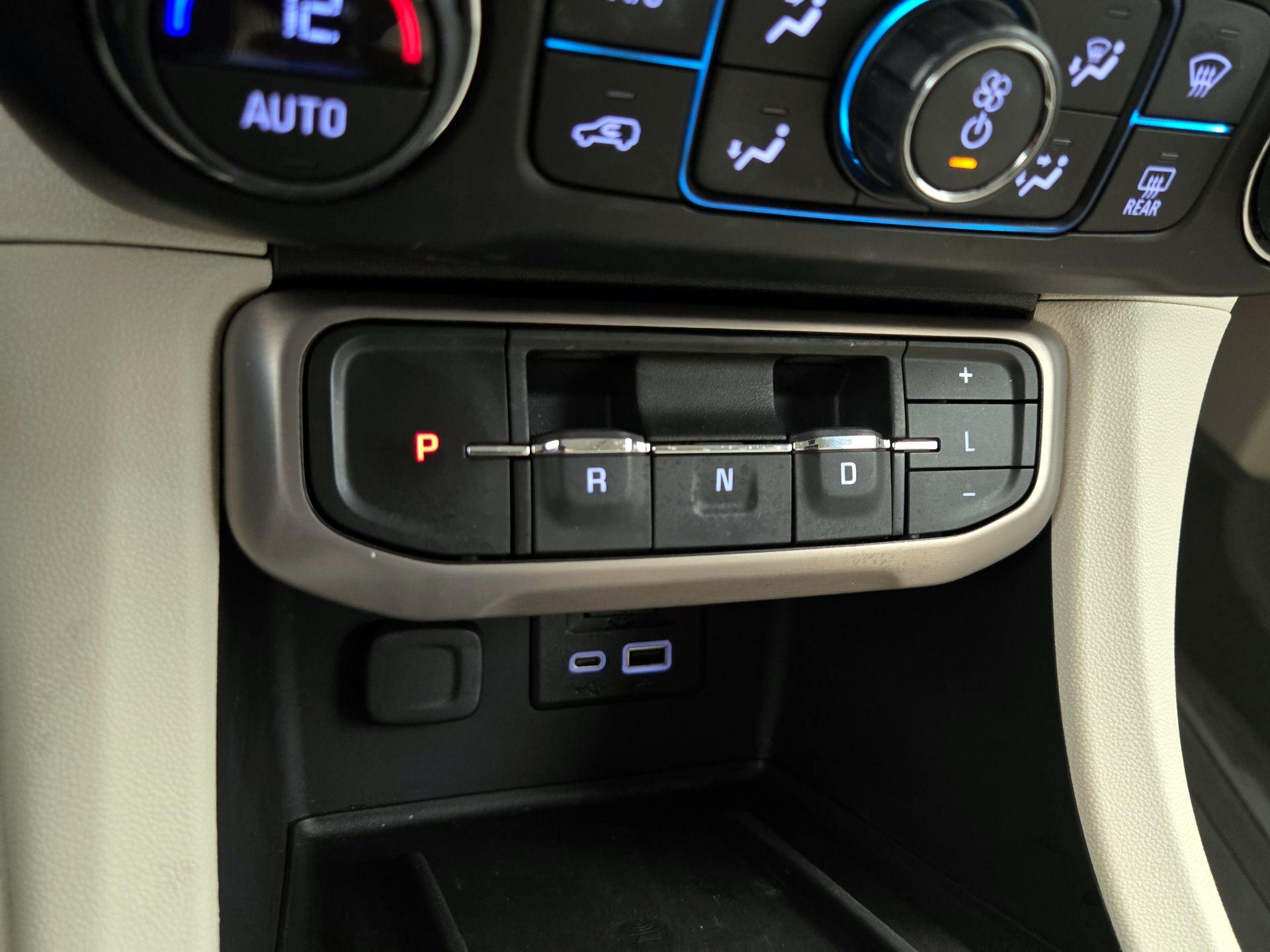 Thumbnail: 2021 GMC Acadia - 18
