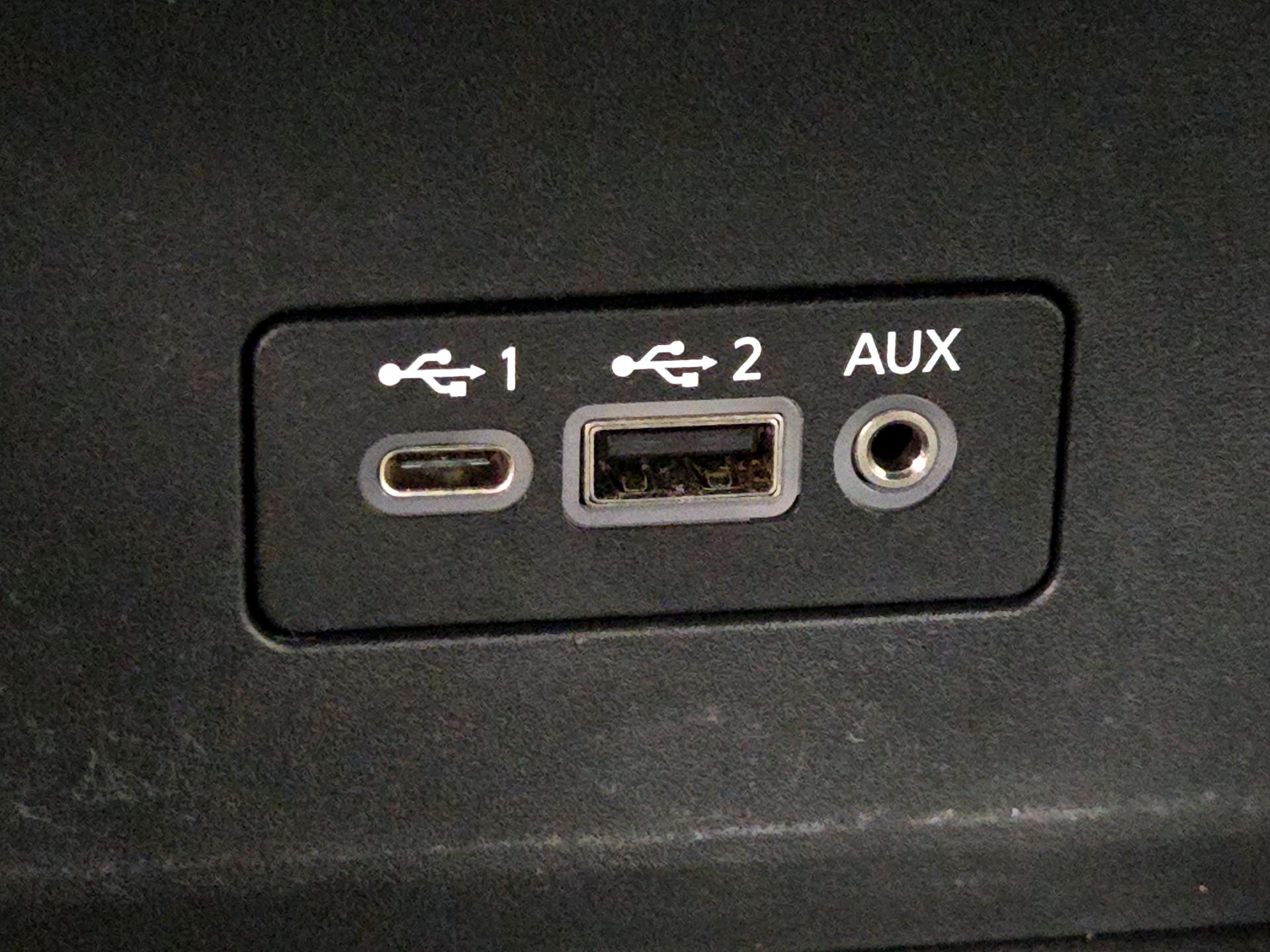 Thumbnail: 2021 Nissan Sentra - 18