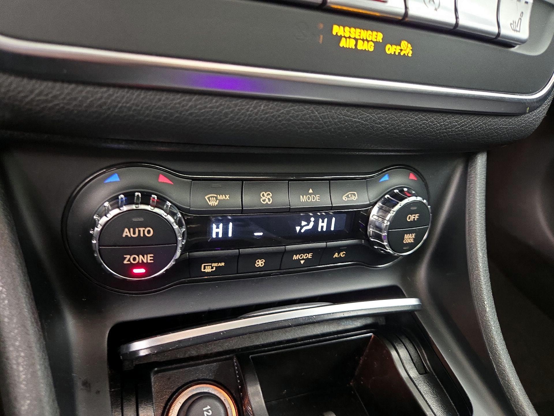 Thumbnail: 2019 Mercedes-Benz CLA - 16