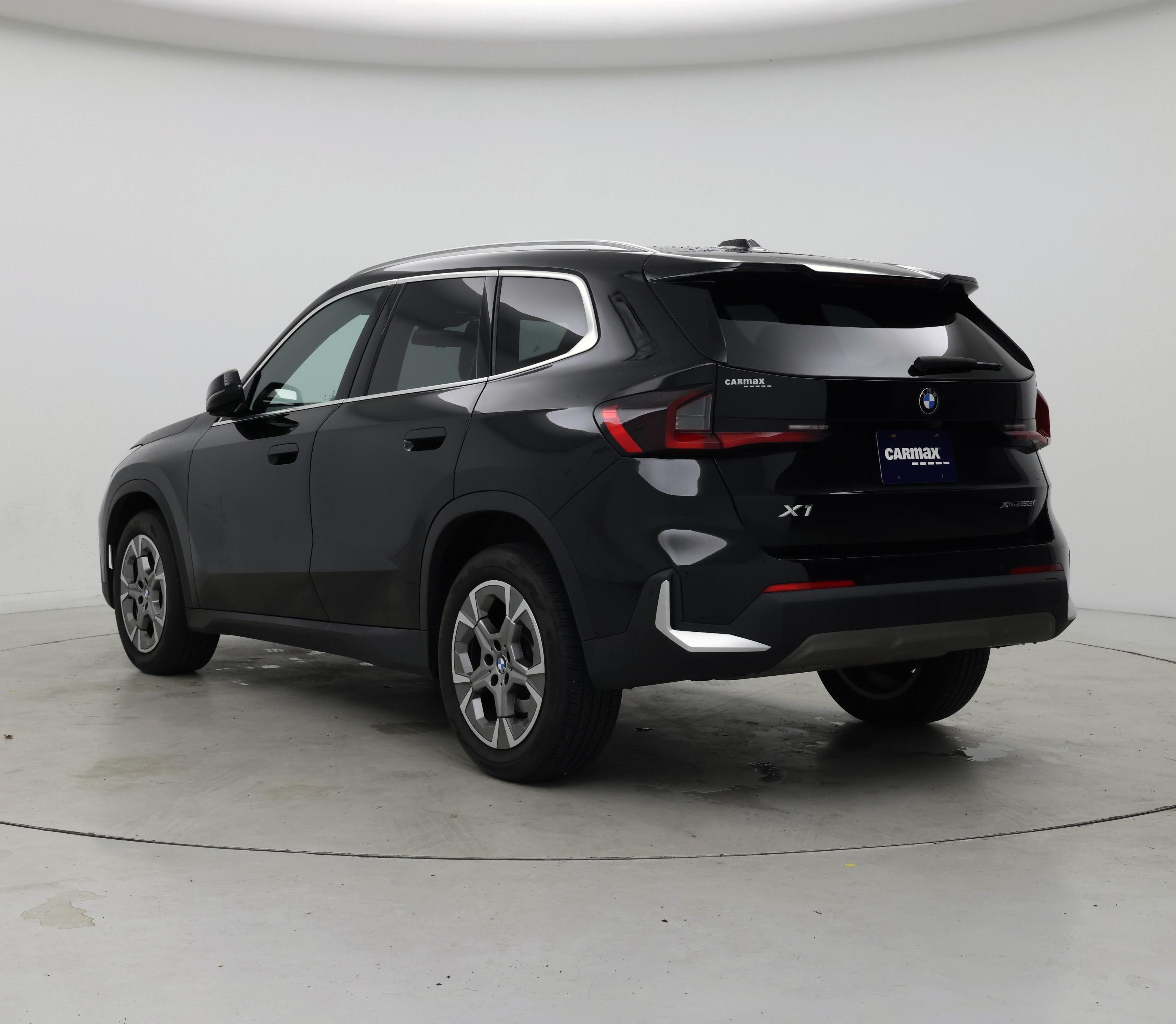 Thumbnail: 2023 BMW X1 - 2