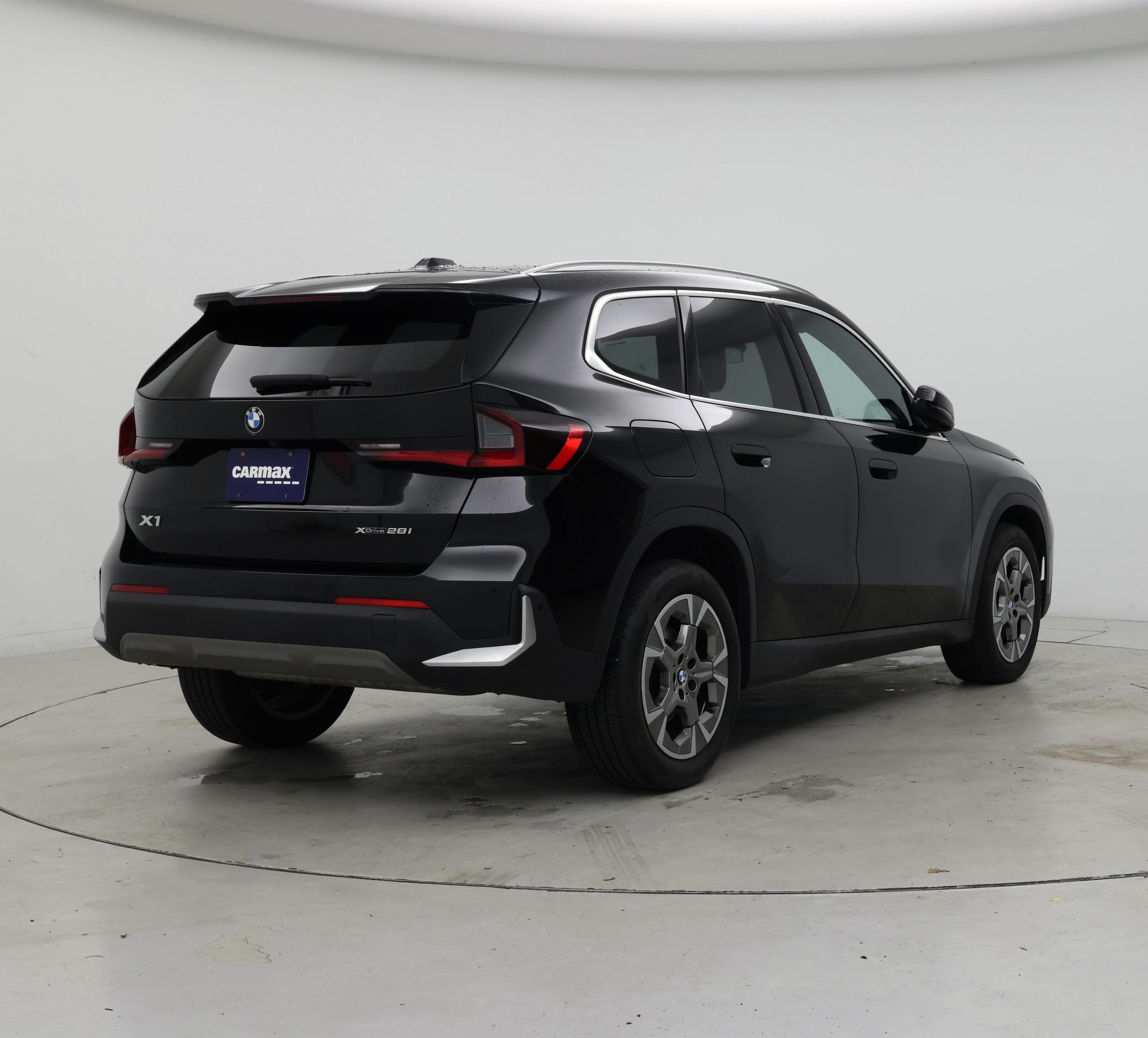 Thumbnail: 2023 BMW X1 - 8