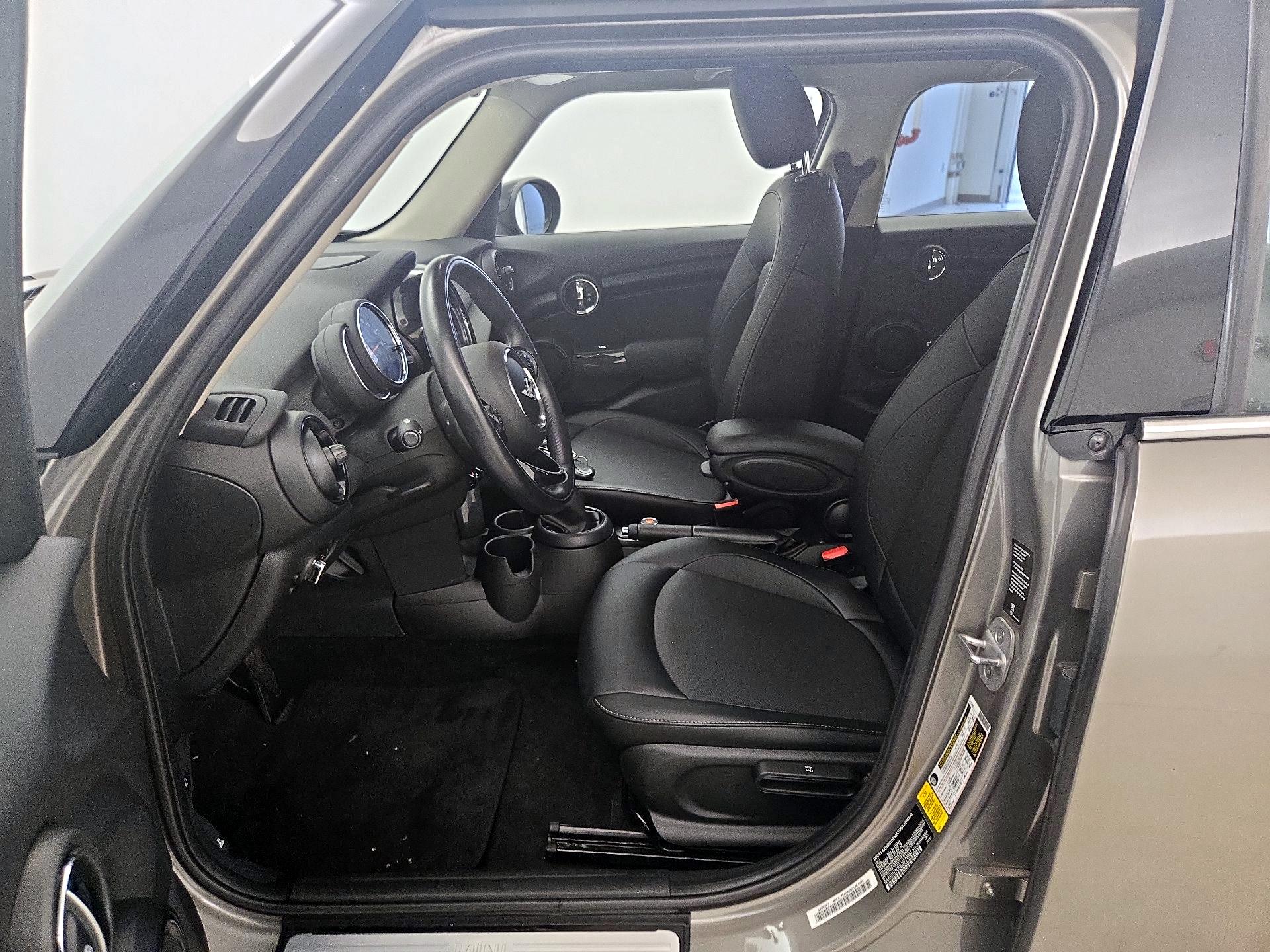 Thumbnail: 2018 MINI Cooper Hardtop - 11