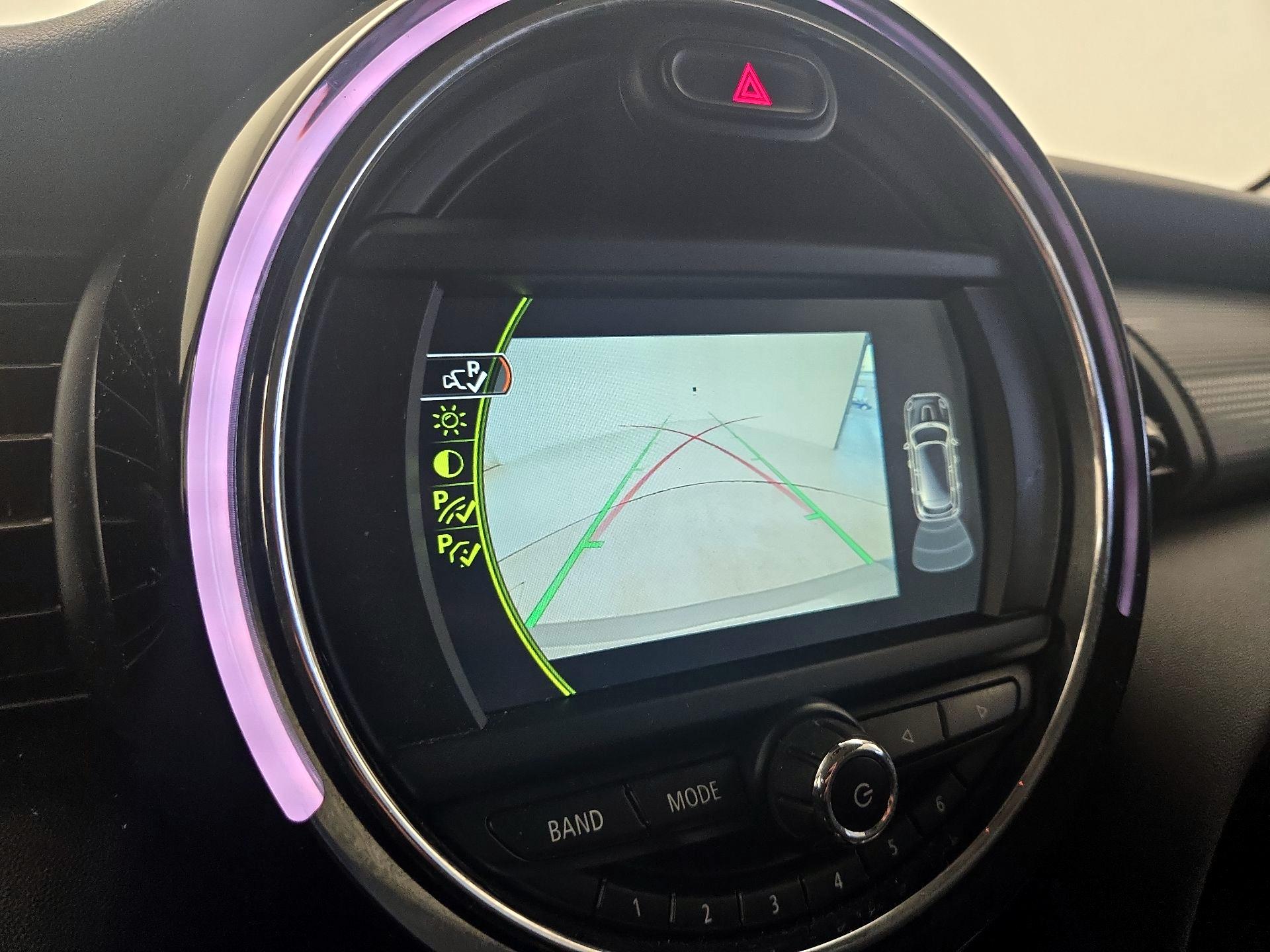 Thumbnail: 2018 MINI Cooper Hardtop - 14