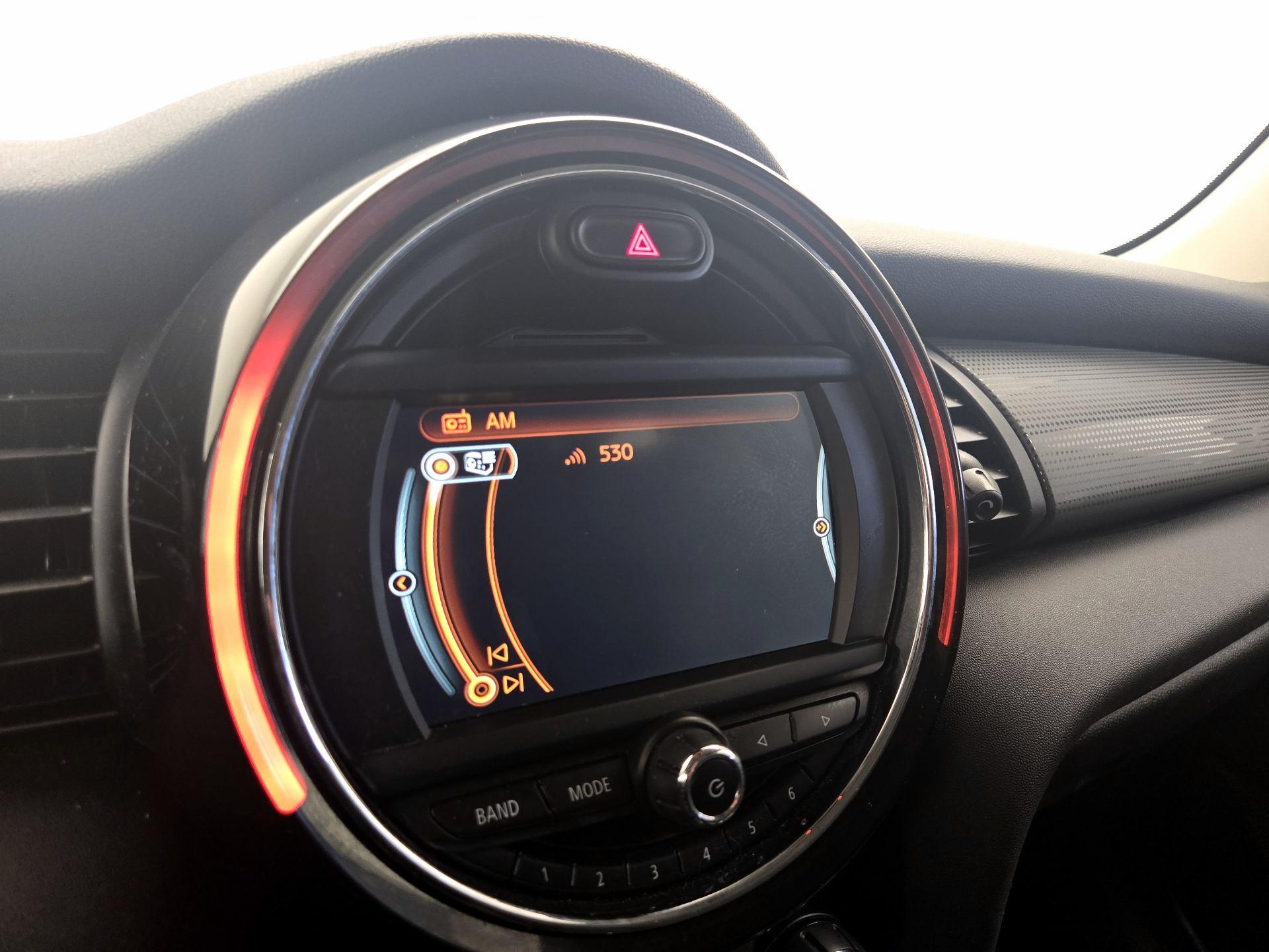 Thumbnail: 2018 MINI Cooper Hardtop - 15