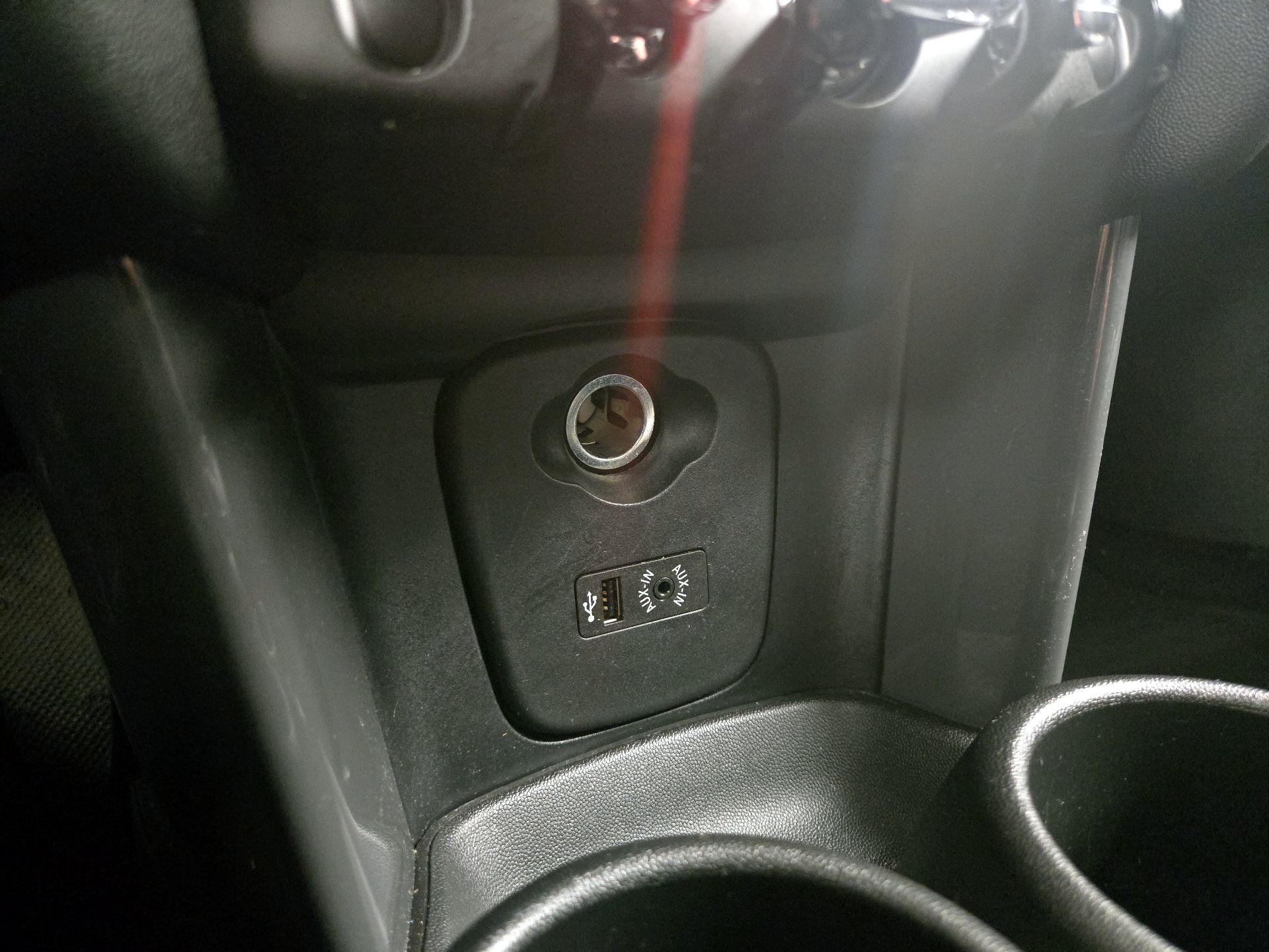 Thumbnail: 2018 MINI Cooper Hardtop - 18