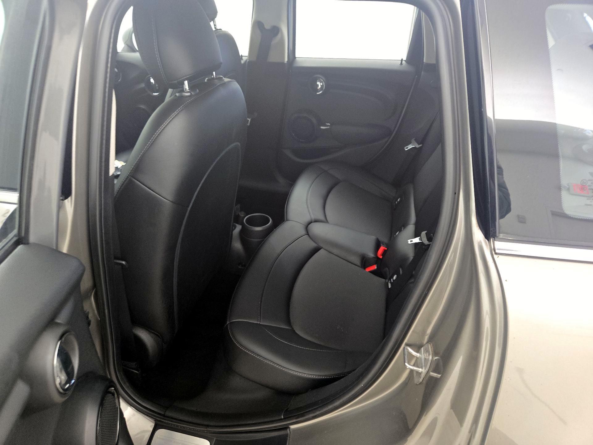 Thumbnail: 2018 MINI Cooper Hardtop - 19