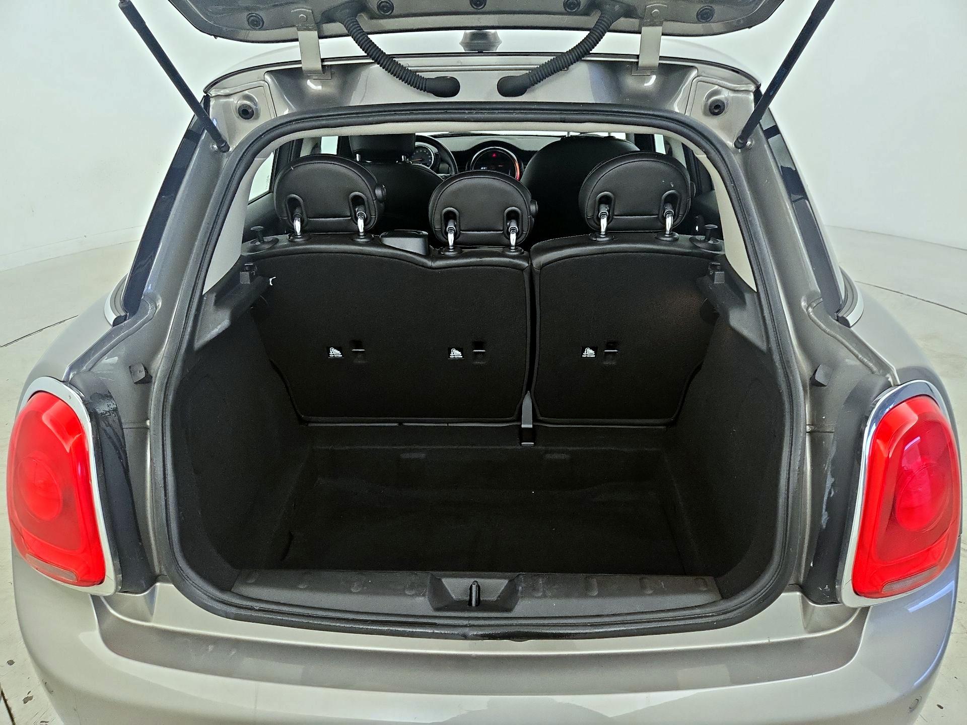 Thumbnail: 2018 MINI Cooper Hardtop - 20