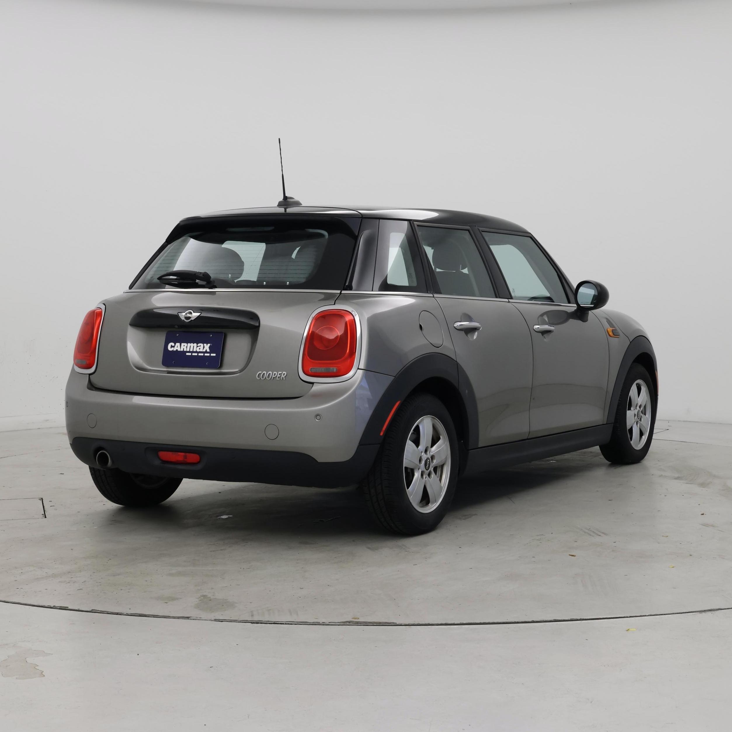 Thumbnail: 2018 MINI Cooper Hardtop - 8