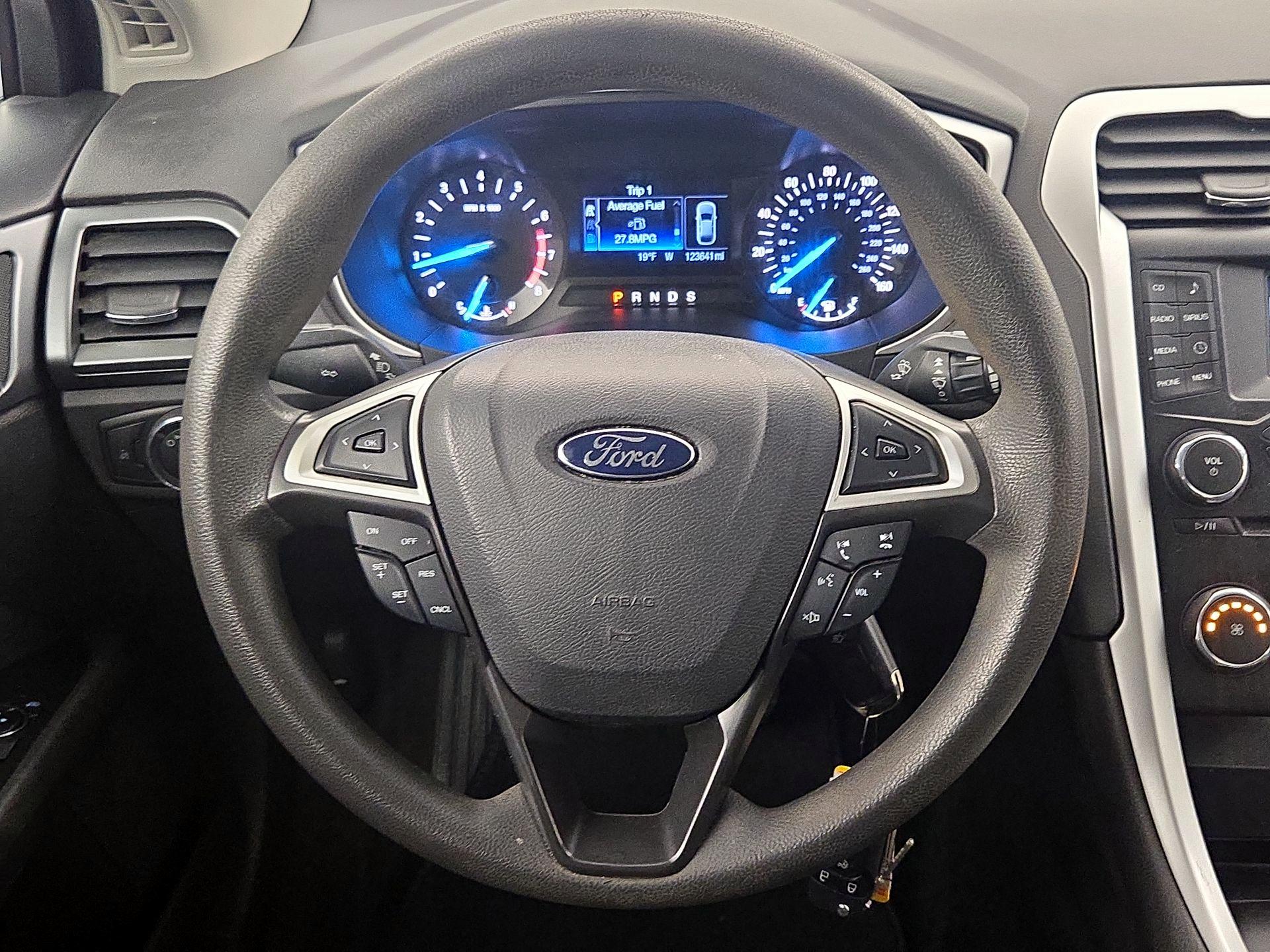 Thumbnail: 2014 Ford Fusion - 10