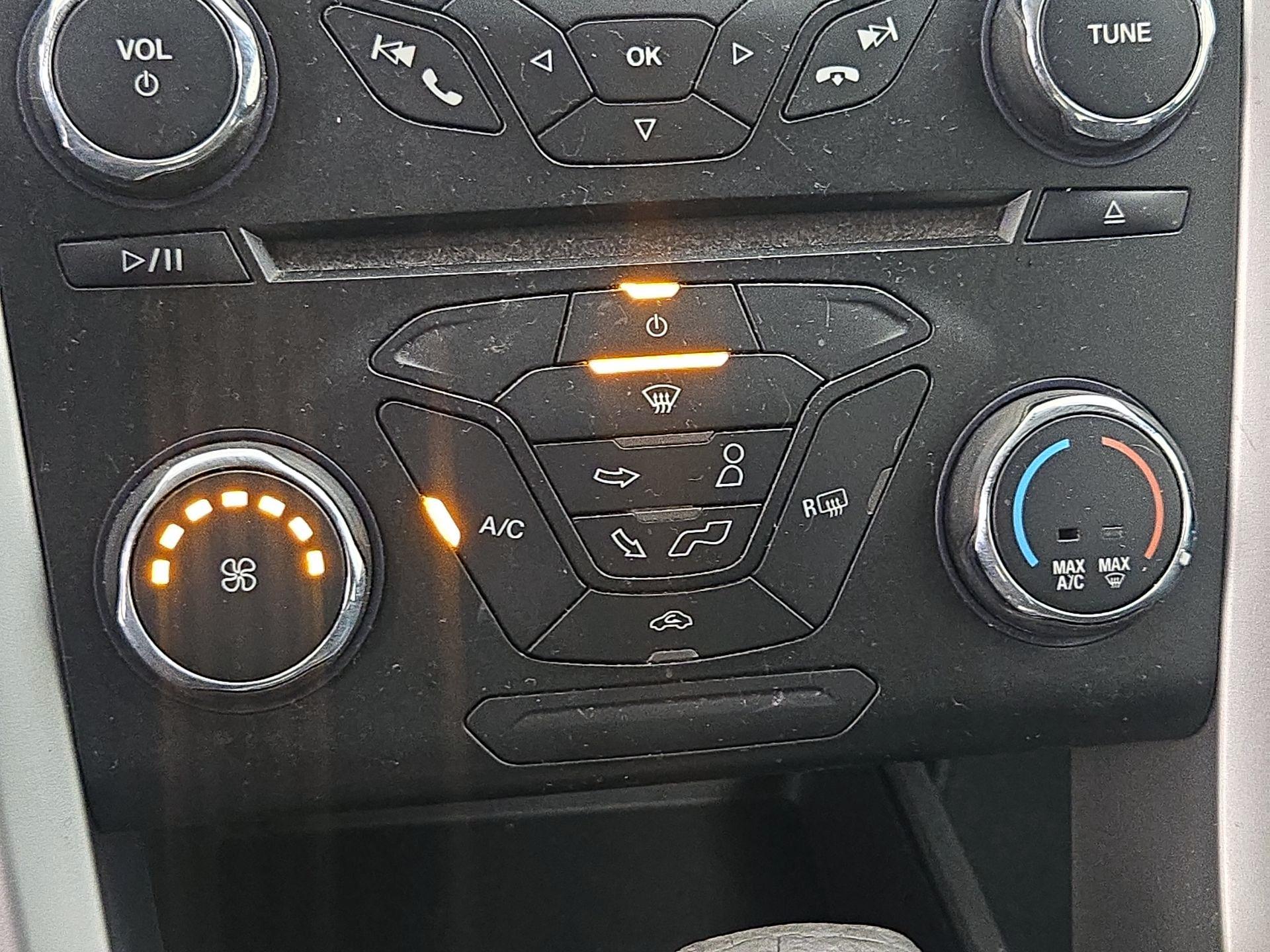 Thumbnail: 2014 Ford Fusion - 15