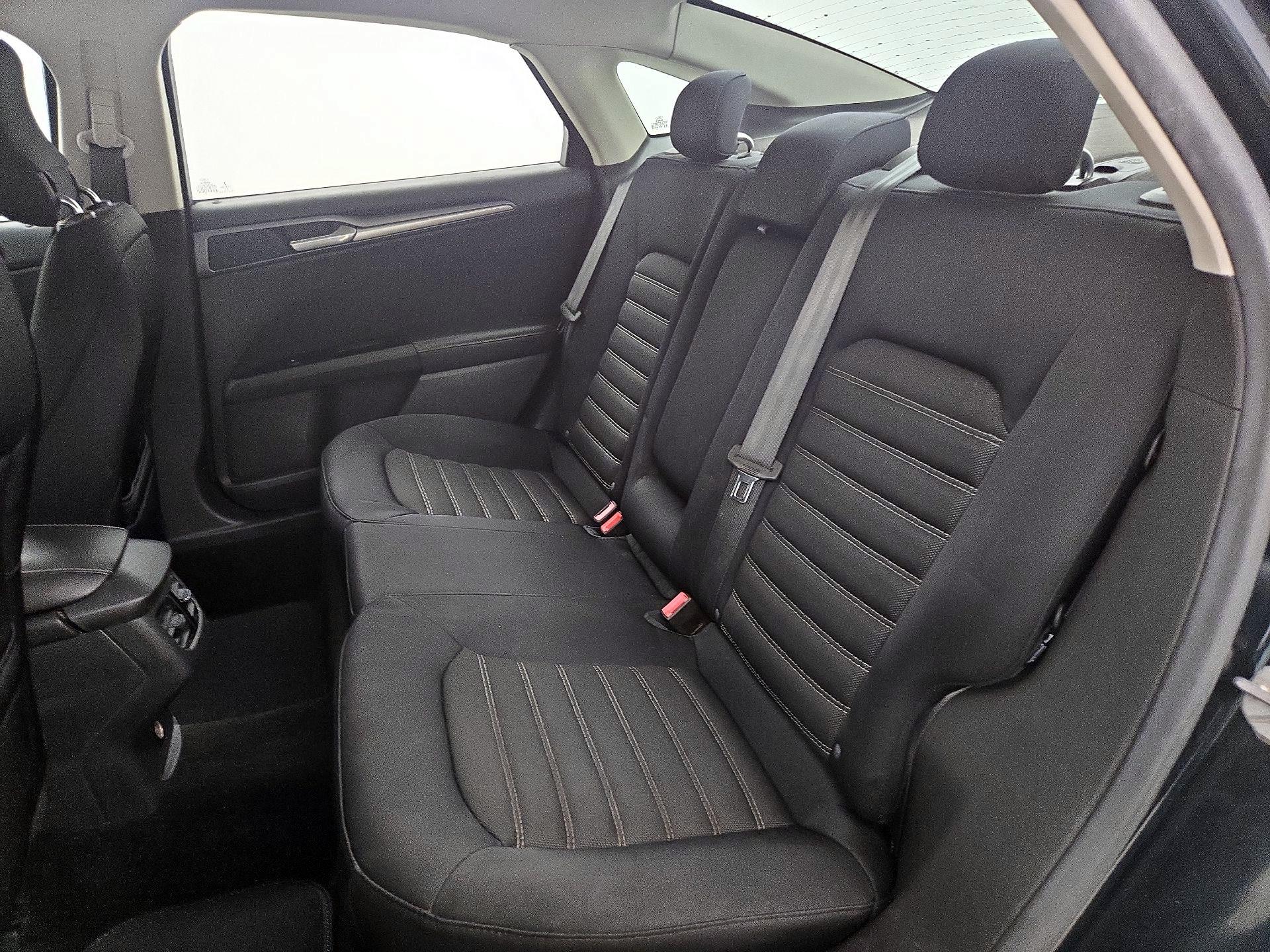 Thumbnail: 2014 Ford Fusion - 18