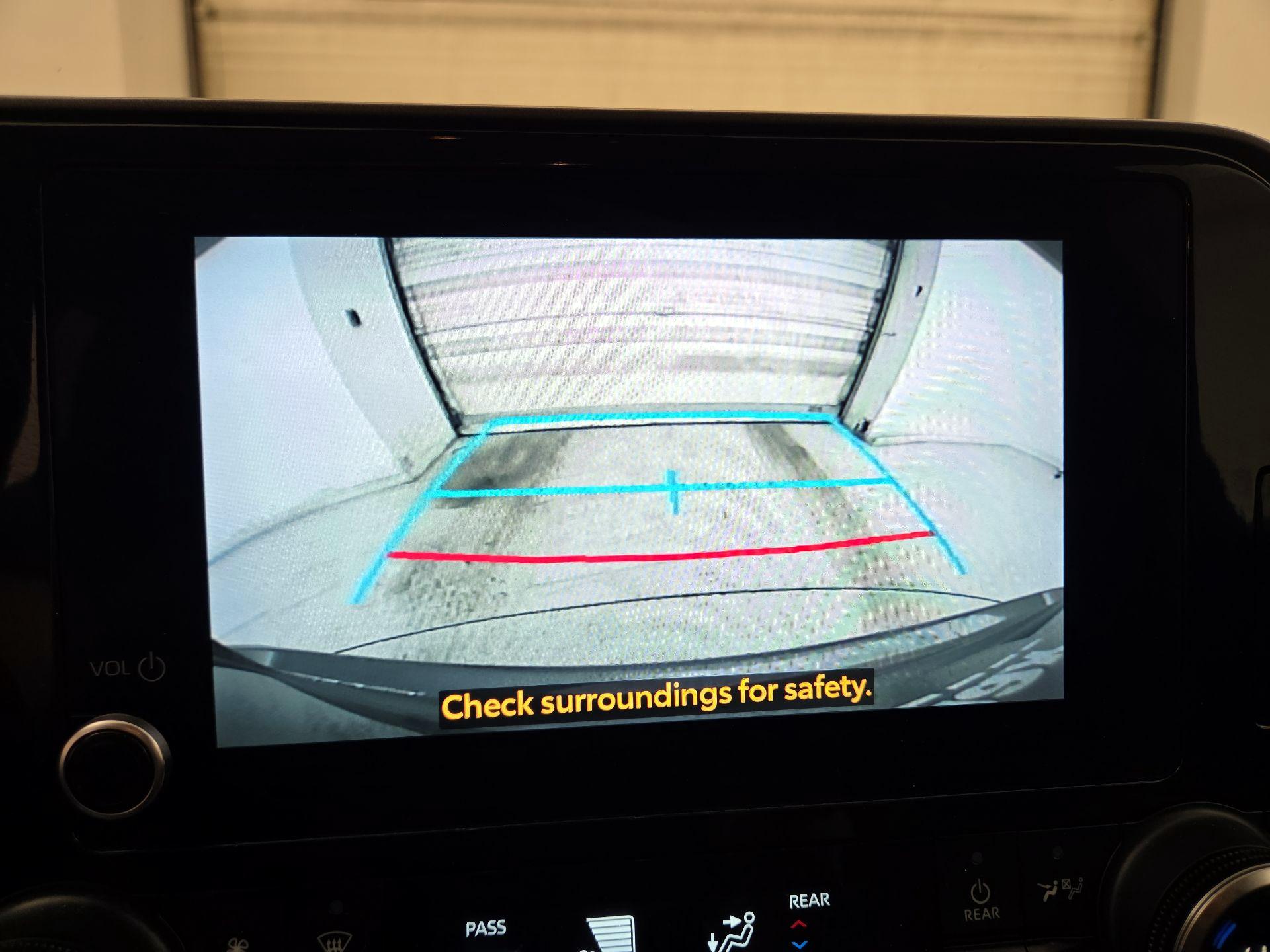 Thumbnail: 2023 Toyota Highlander - 14