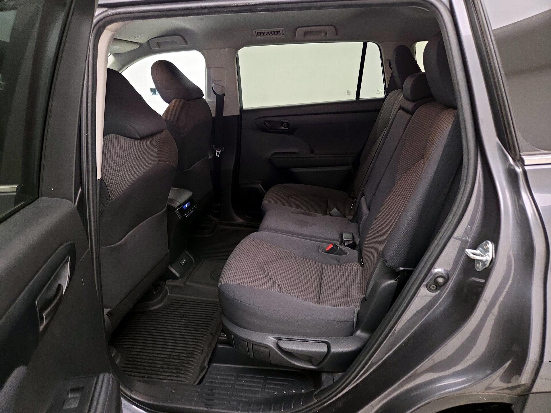 Thumbnail: 2023 Toyota Highlander - 19