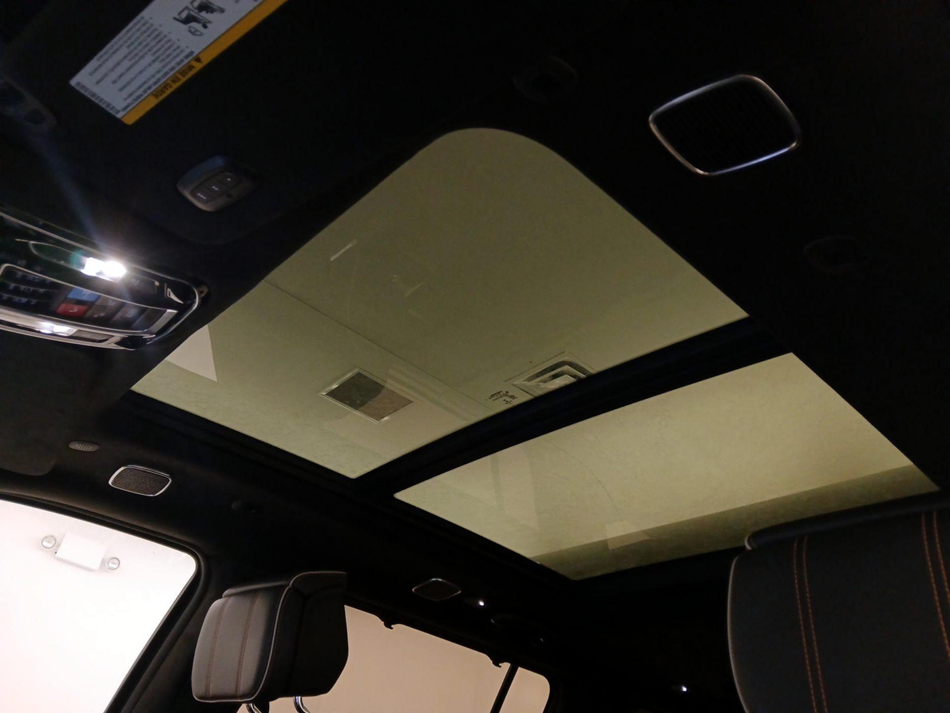 Thumbnail: 2022 Jeep Grand Wagoneer - 19