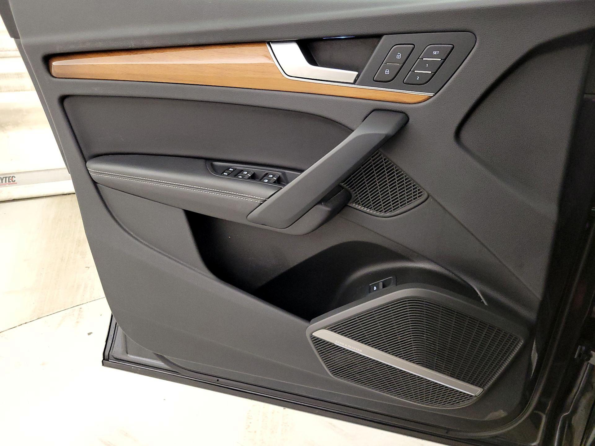 Thumbnail: 2023 Audi Q5 - 12