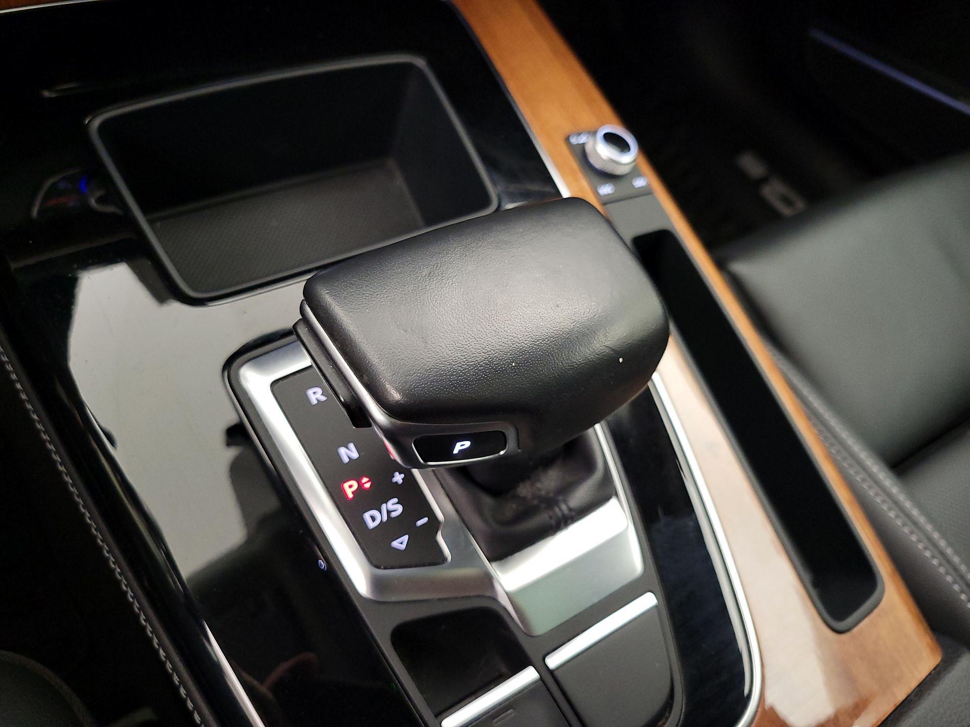 Thumbnail: 2023 Audi Q5 - 17