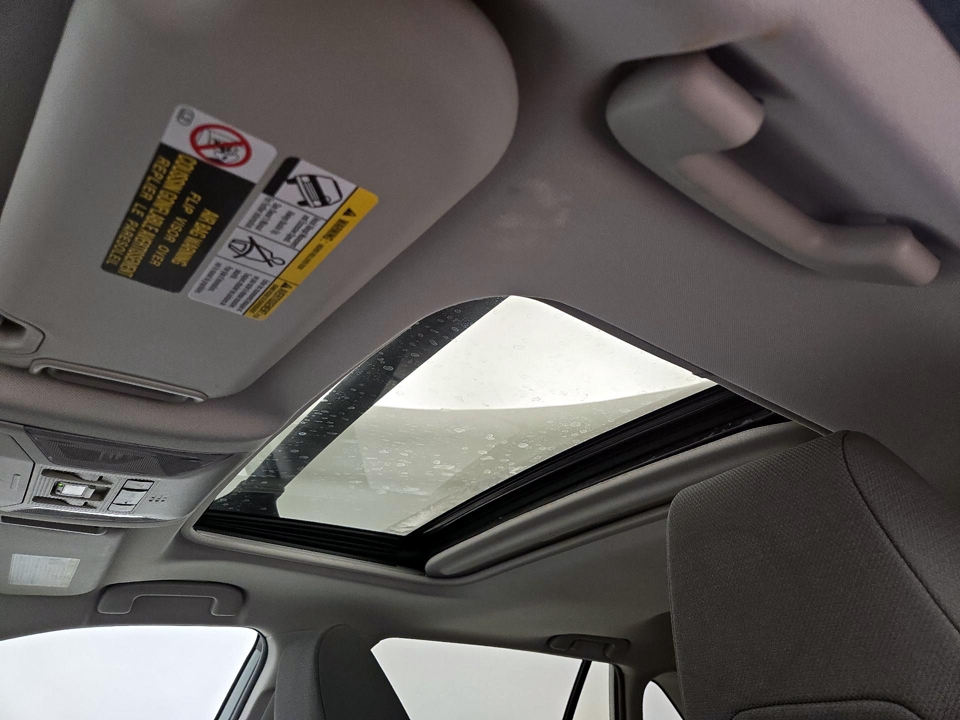 Thumbnail: 2021 Toyota RAV4 - 19