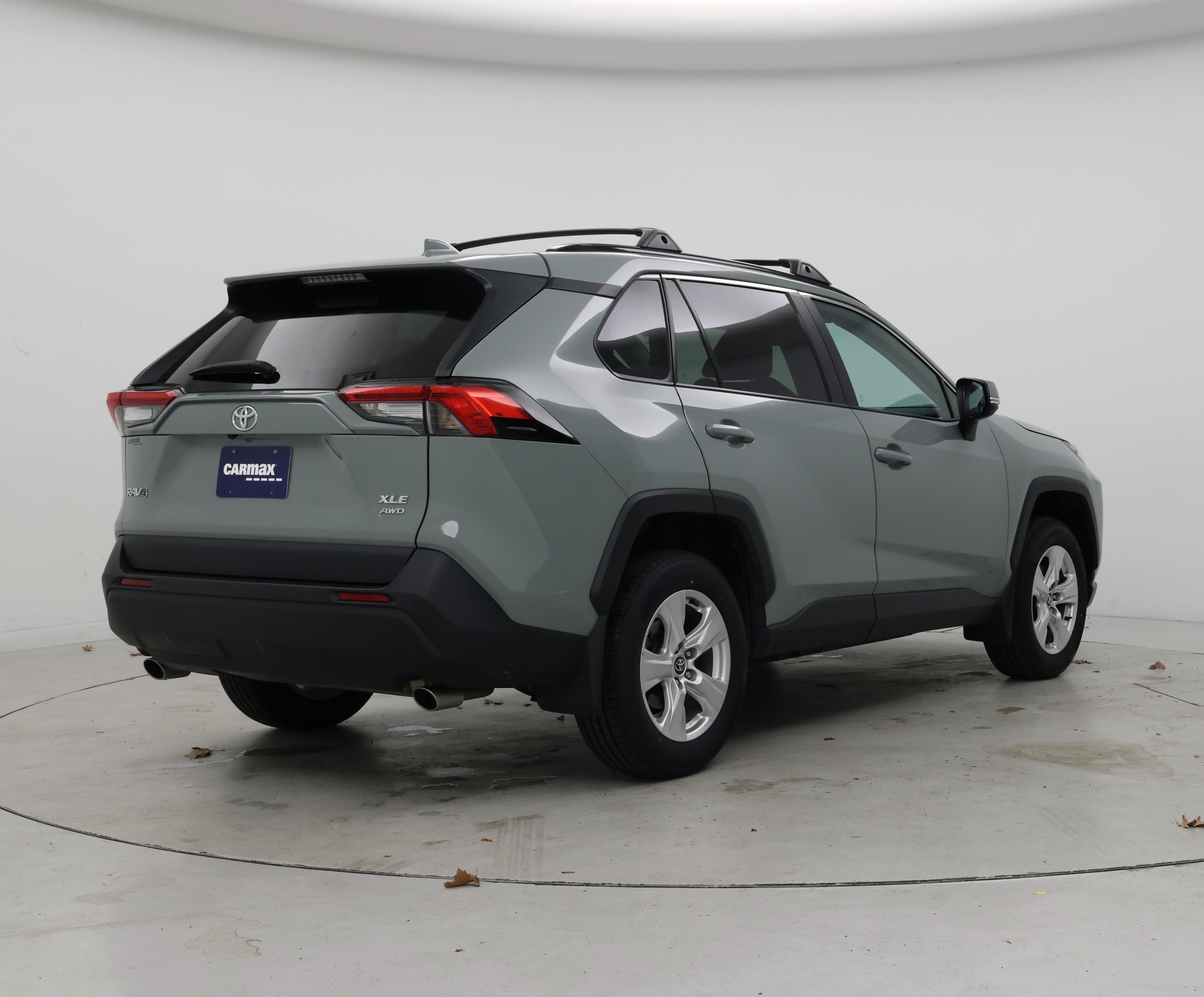 Thumbnail: 2021 Toyota RAV4 - 8