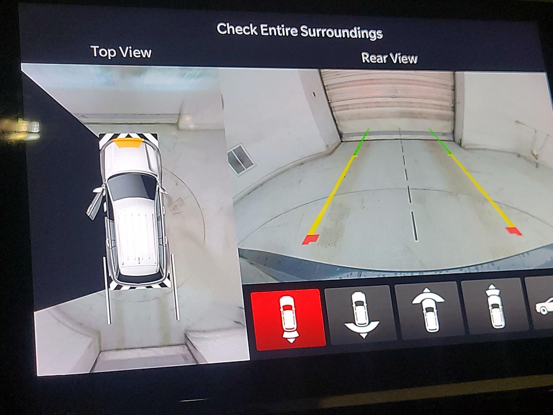 Thumbnail: 2022 Jeep Grand Cherokee - 14