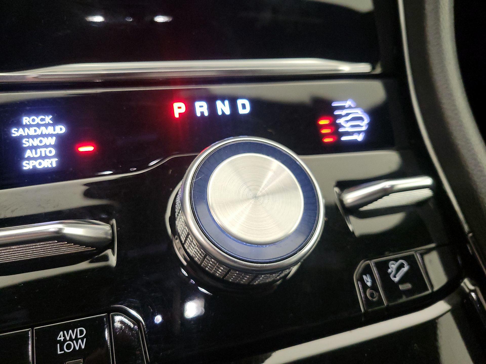 Thumbnail: 2022 Jeep Grand Cherokee - 17