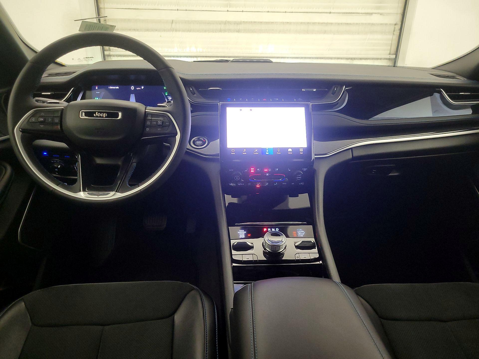 Thumbnail: 2023 Jeep Grand Cherokee - 9