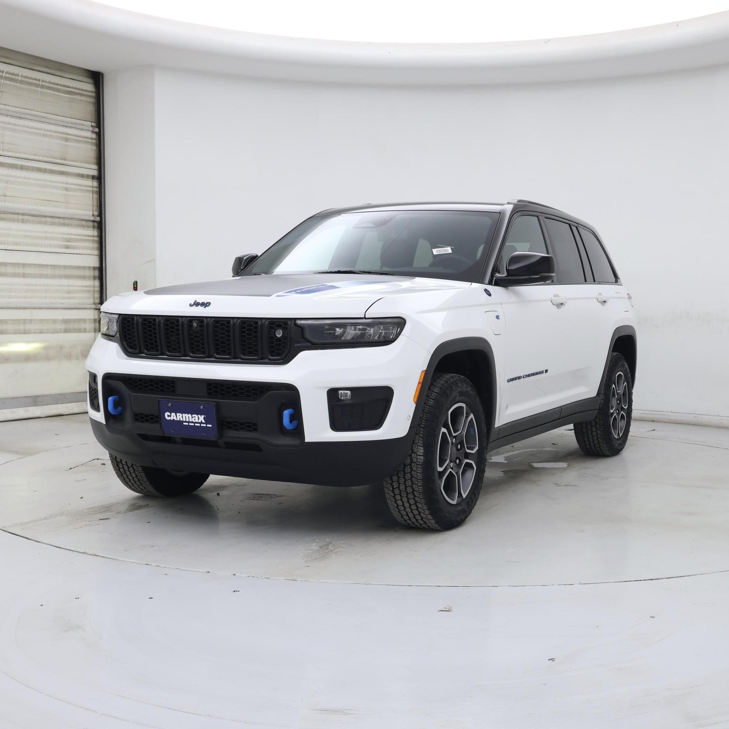 Thumbnail: 2023 Jeep Grand Cherokee - 4