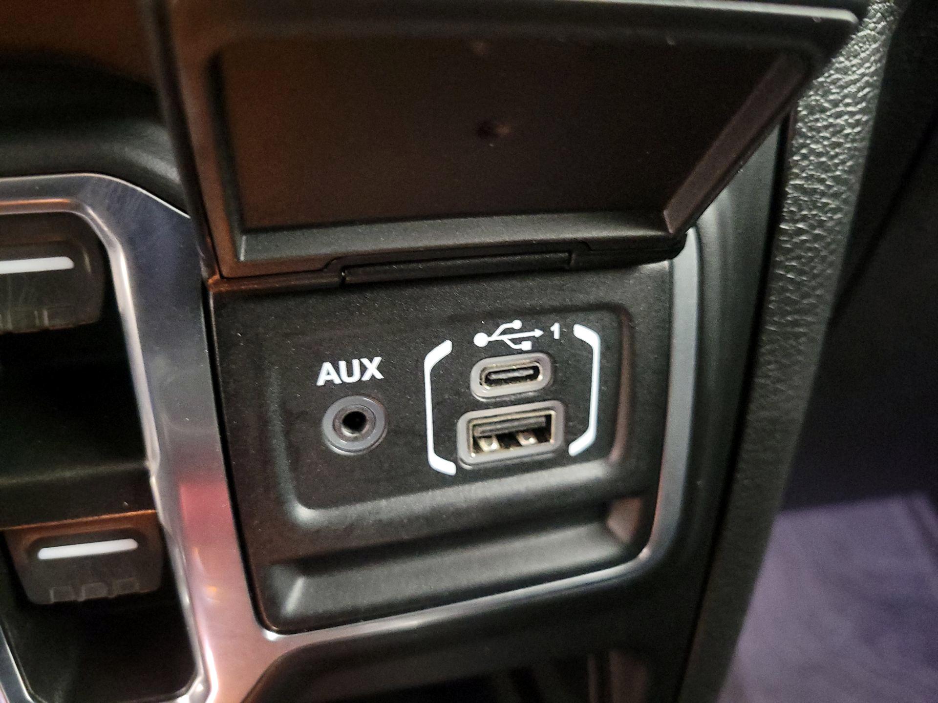 Thumbnail: 2023 Jeep Wrangler - 19