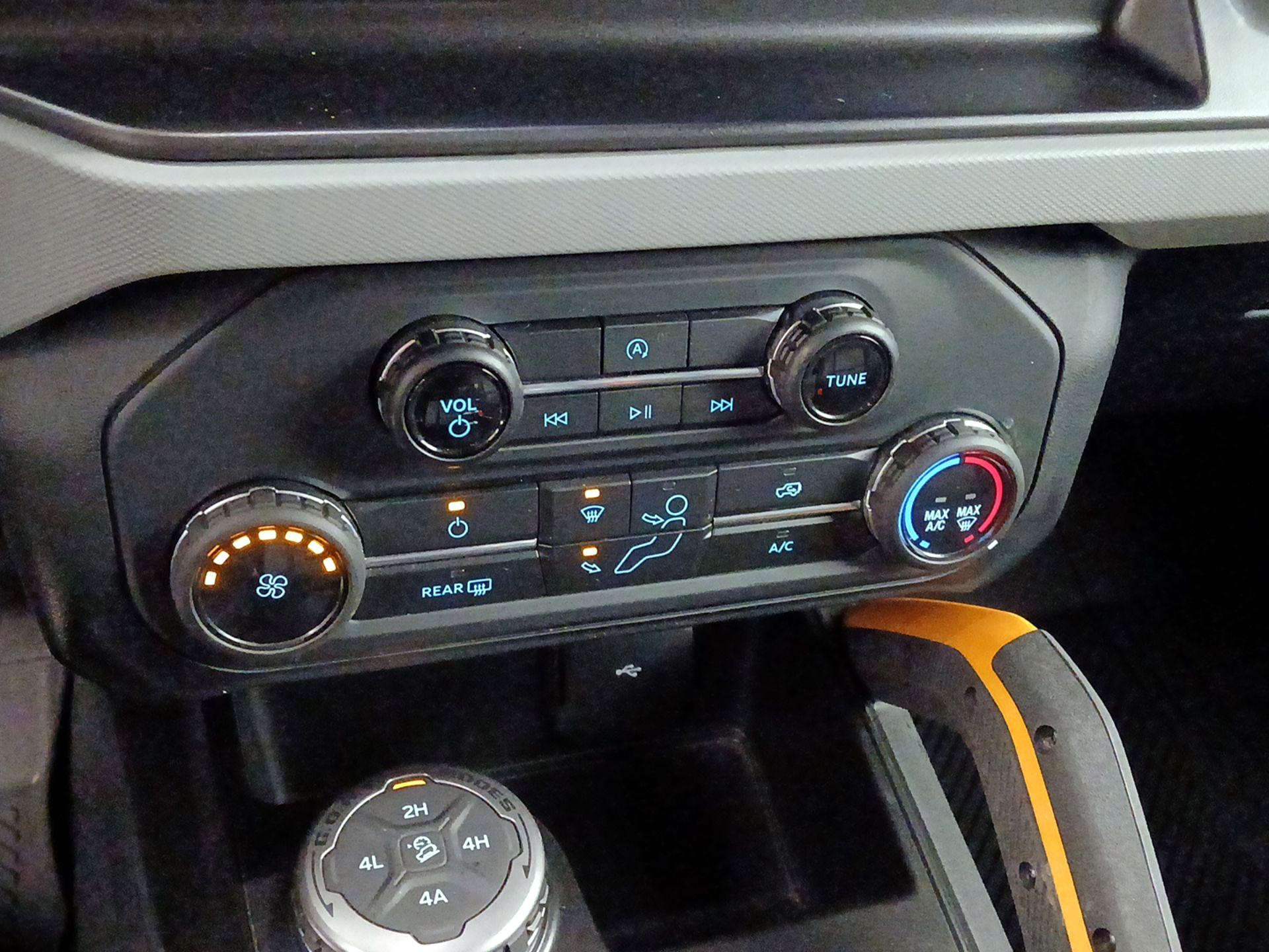 Thumbnail: 2022 Ford Bronco - 16