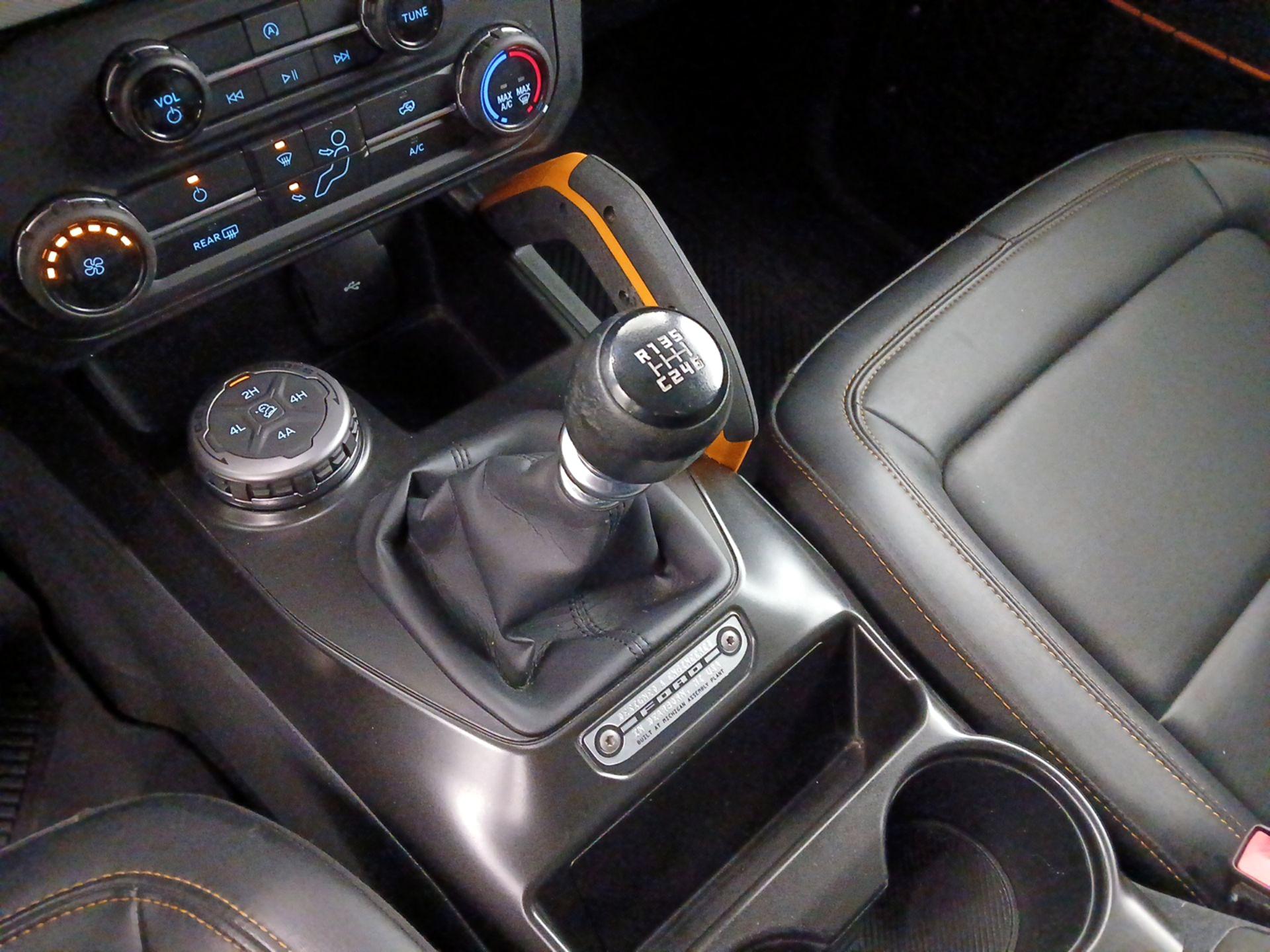 Thumbnail: 2022 Ford Bronco - 17