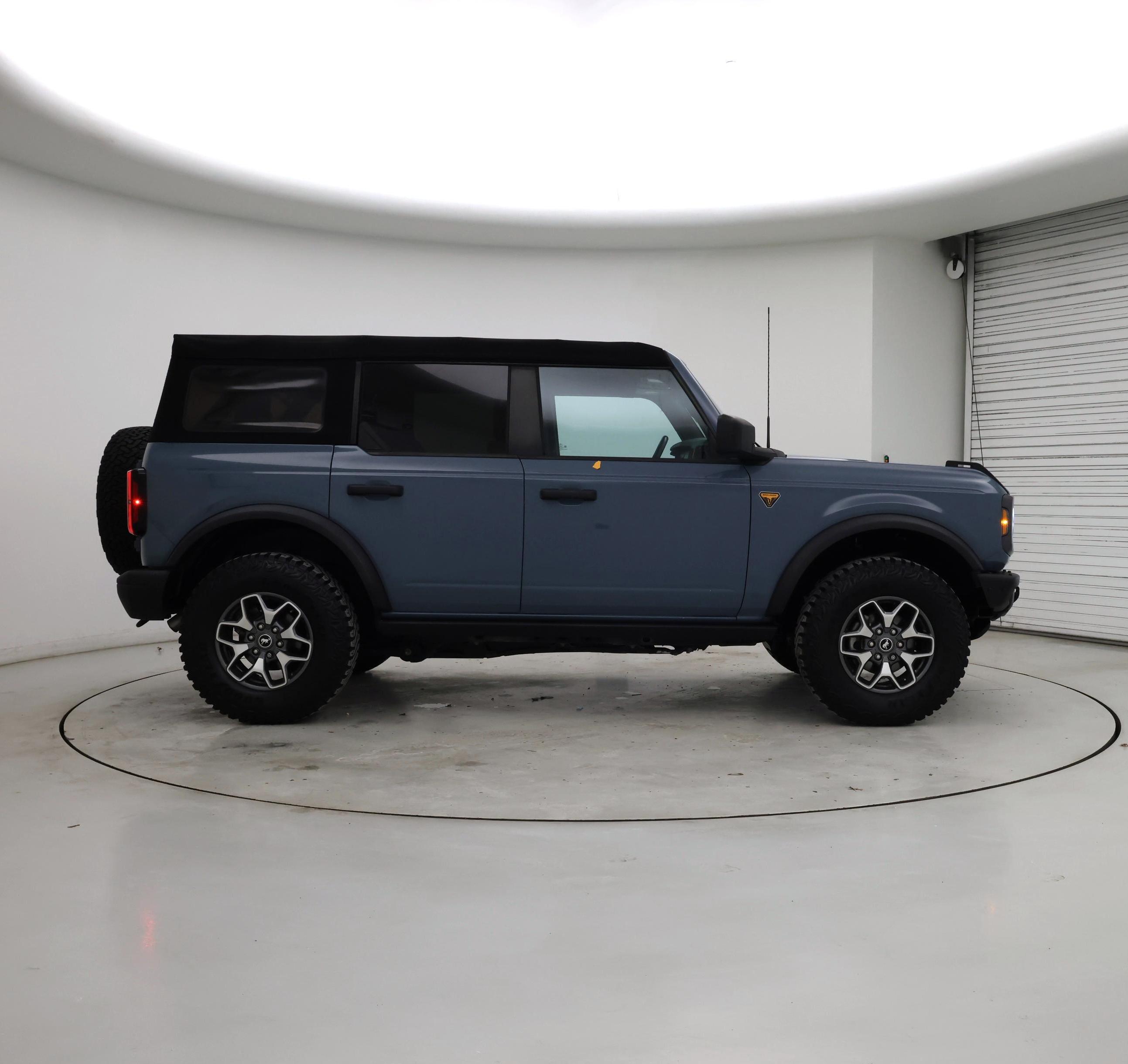 Thumbnail: 2022 Ford Bronco - 7